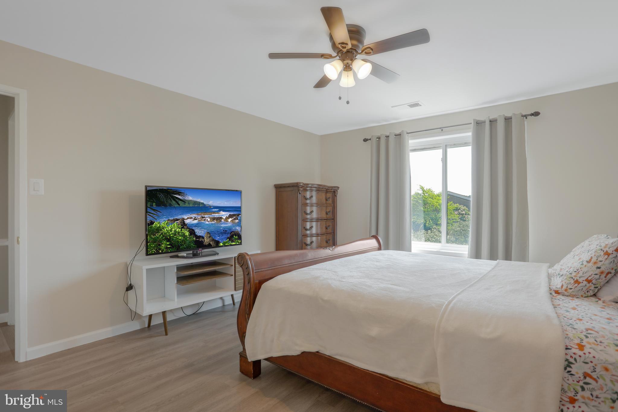 JEFFERSON MEWS - Residential