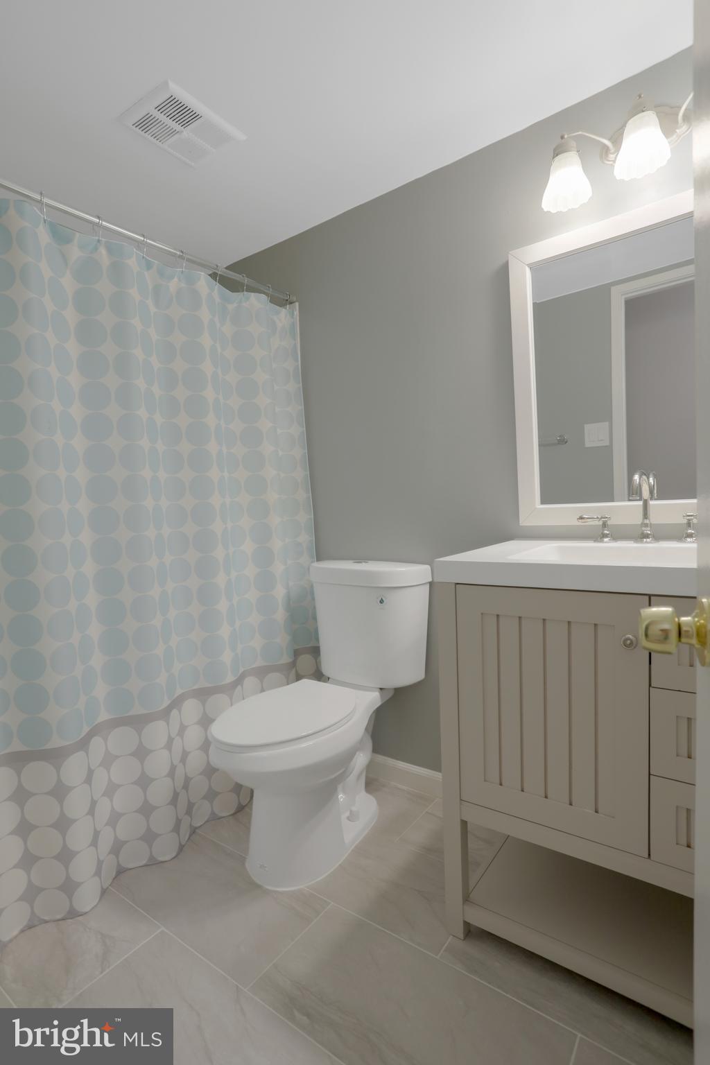 JEFFERSON MEWS - Residential