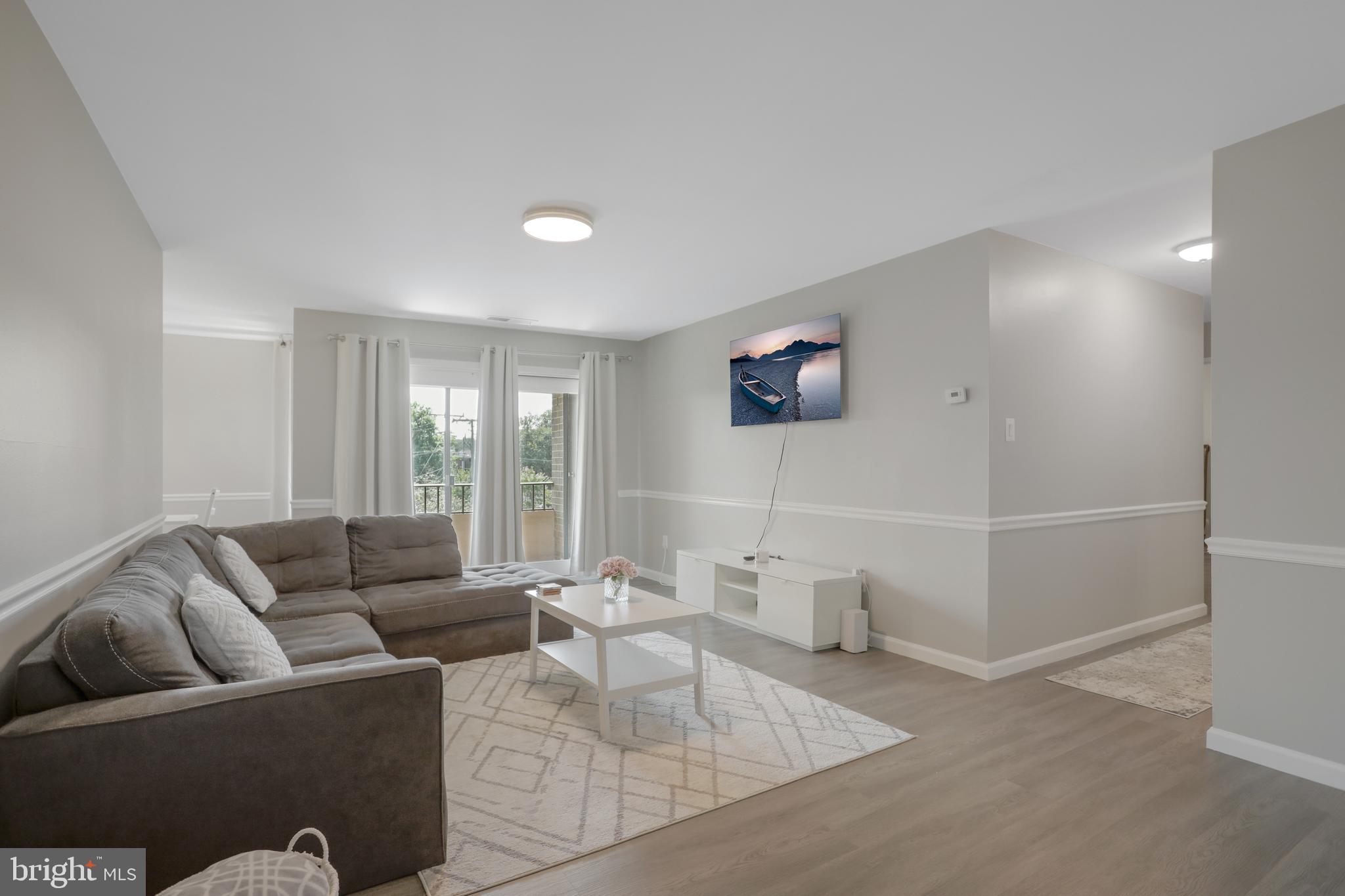 JEFFERSON MEWS - Residential