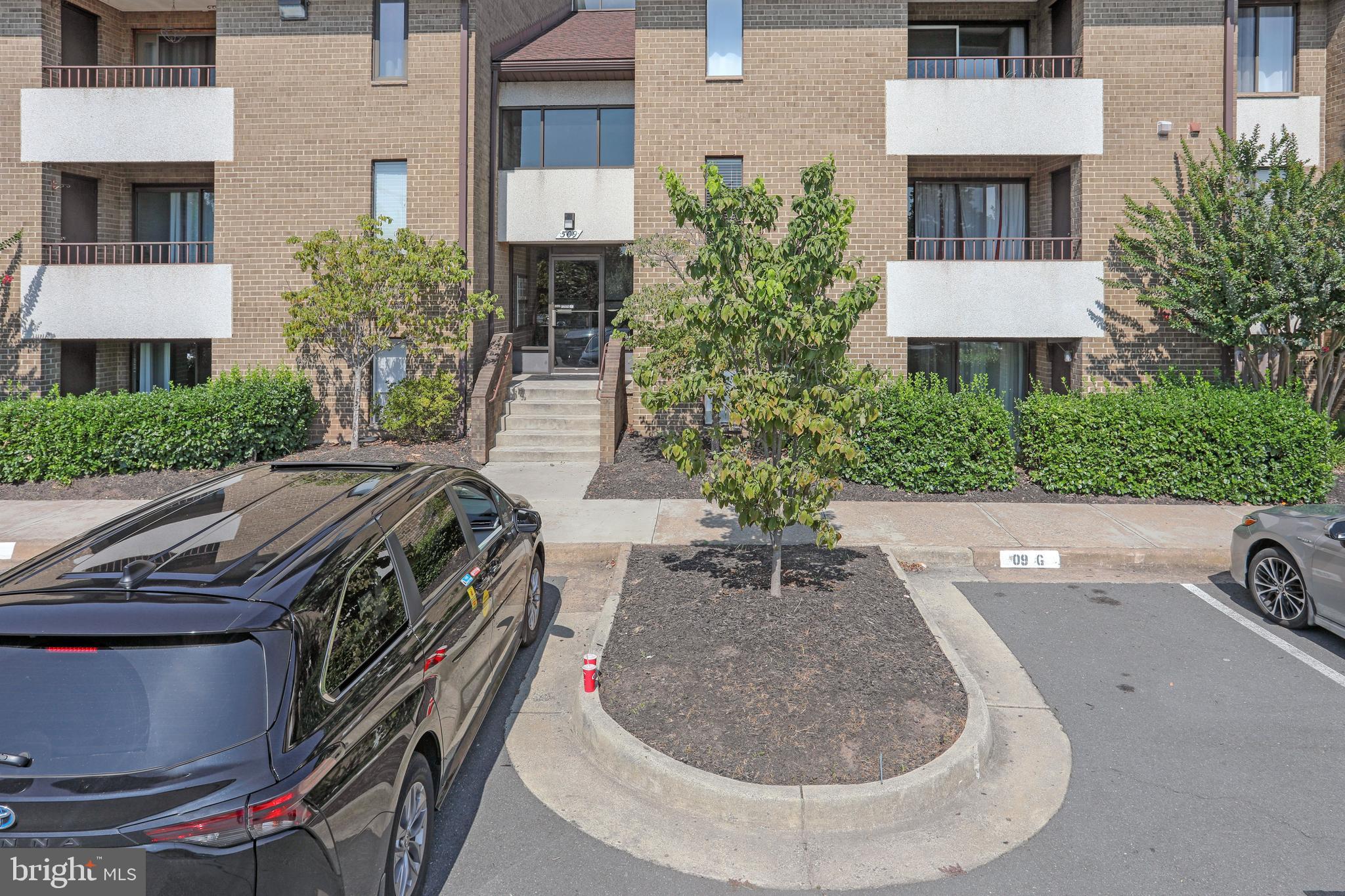 JEFFERSON MEWS - Residential