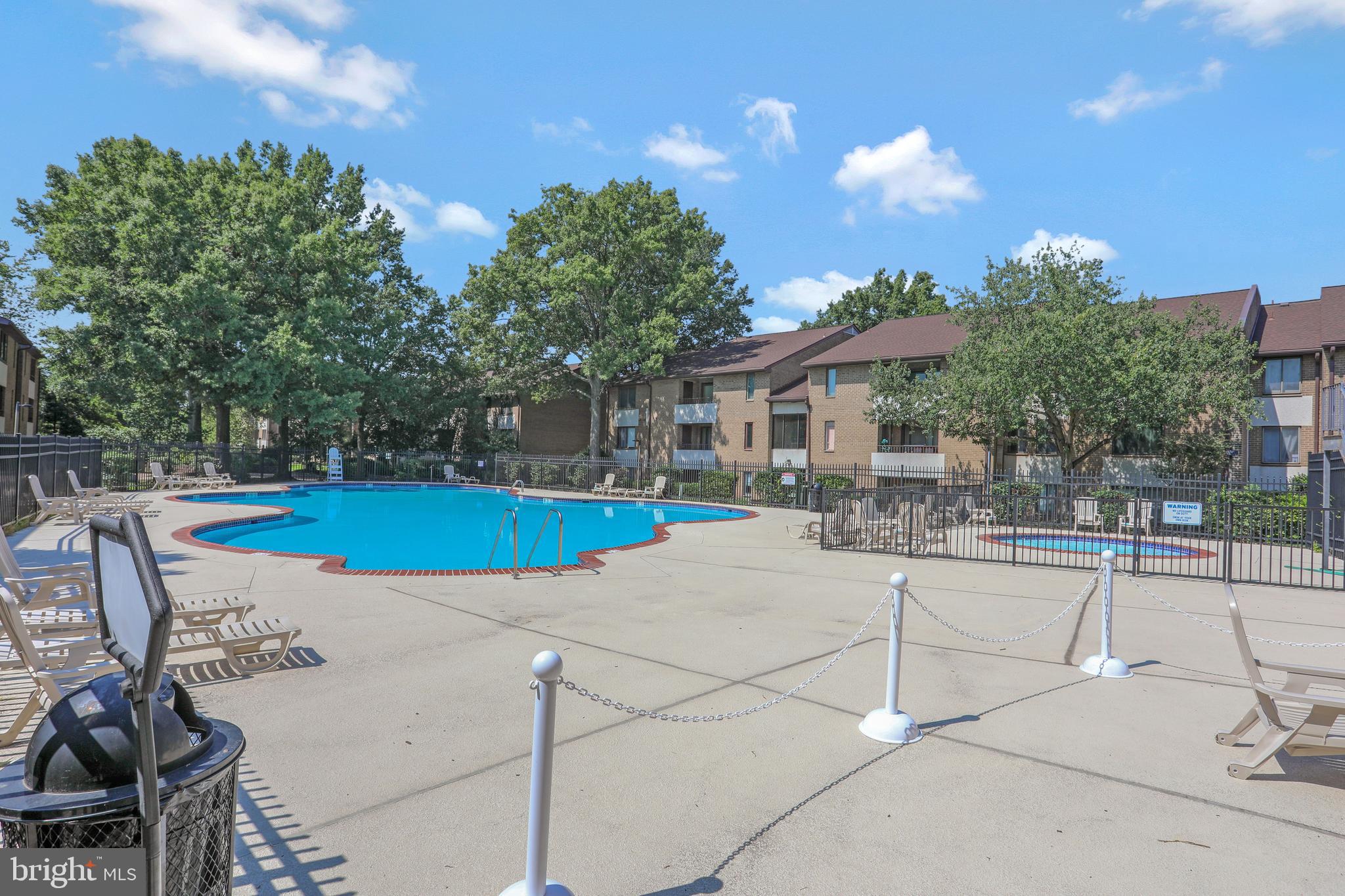 JEFFERSON MEWS - Residential