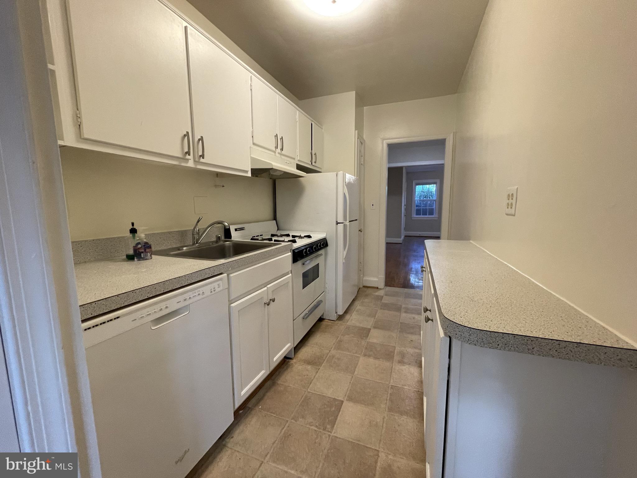 2229 40TH PLACE NW 1