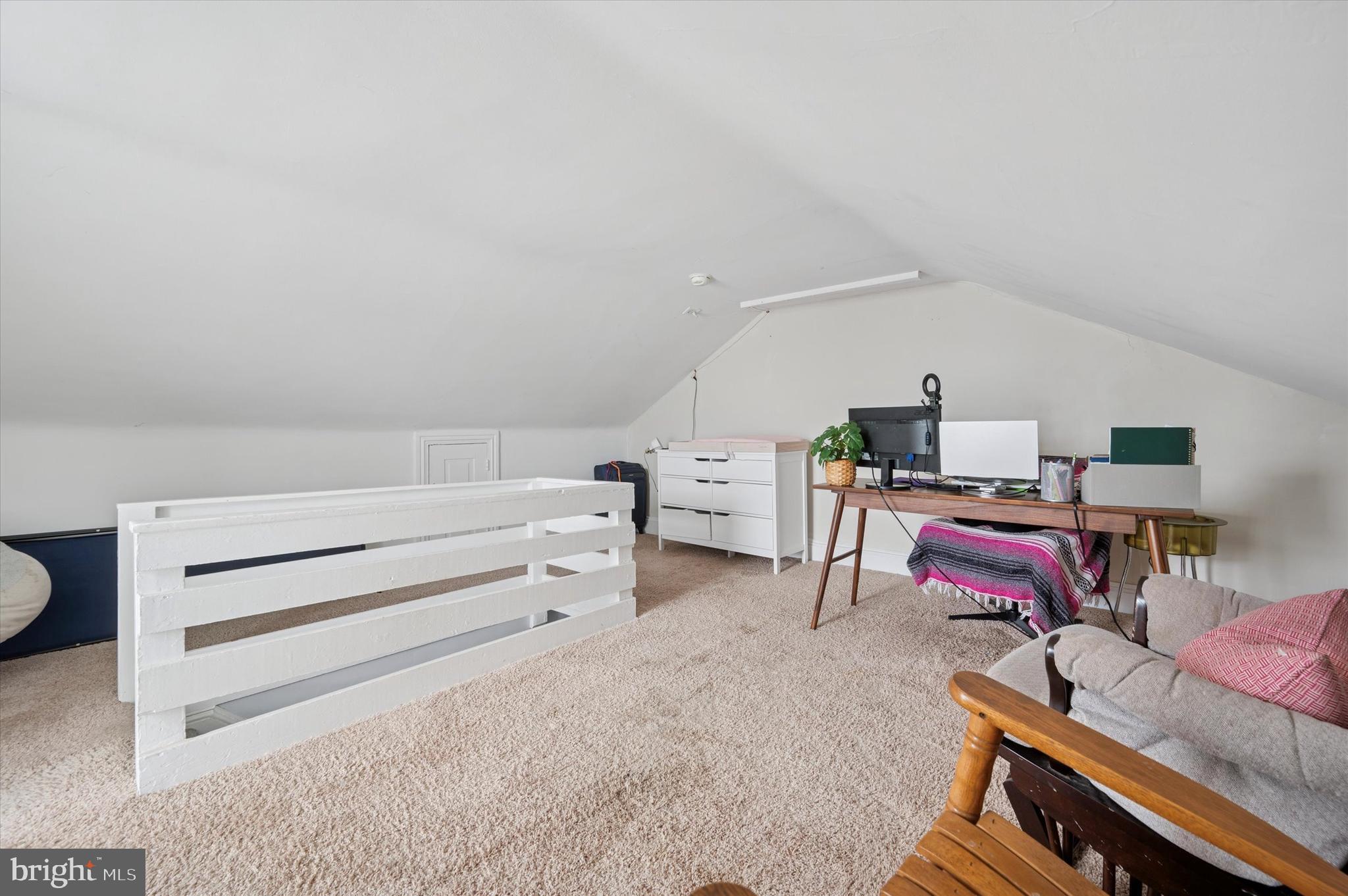 ROXBOROUGH - Residential