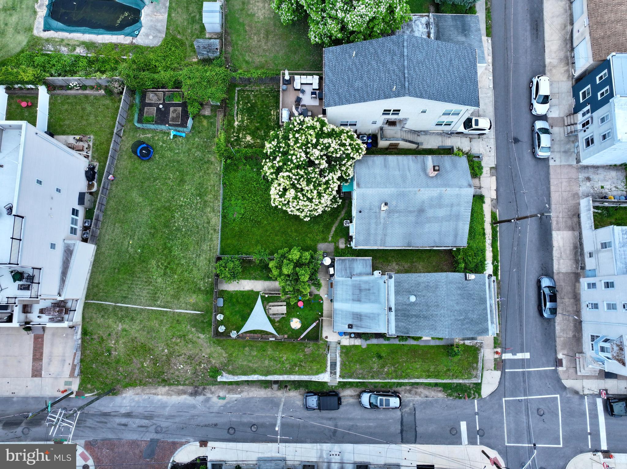 ROXBOROUGH - Residential