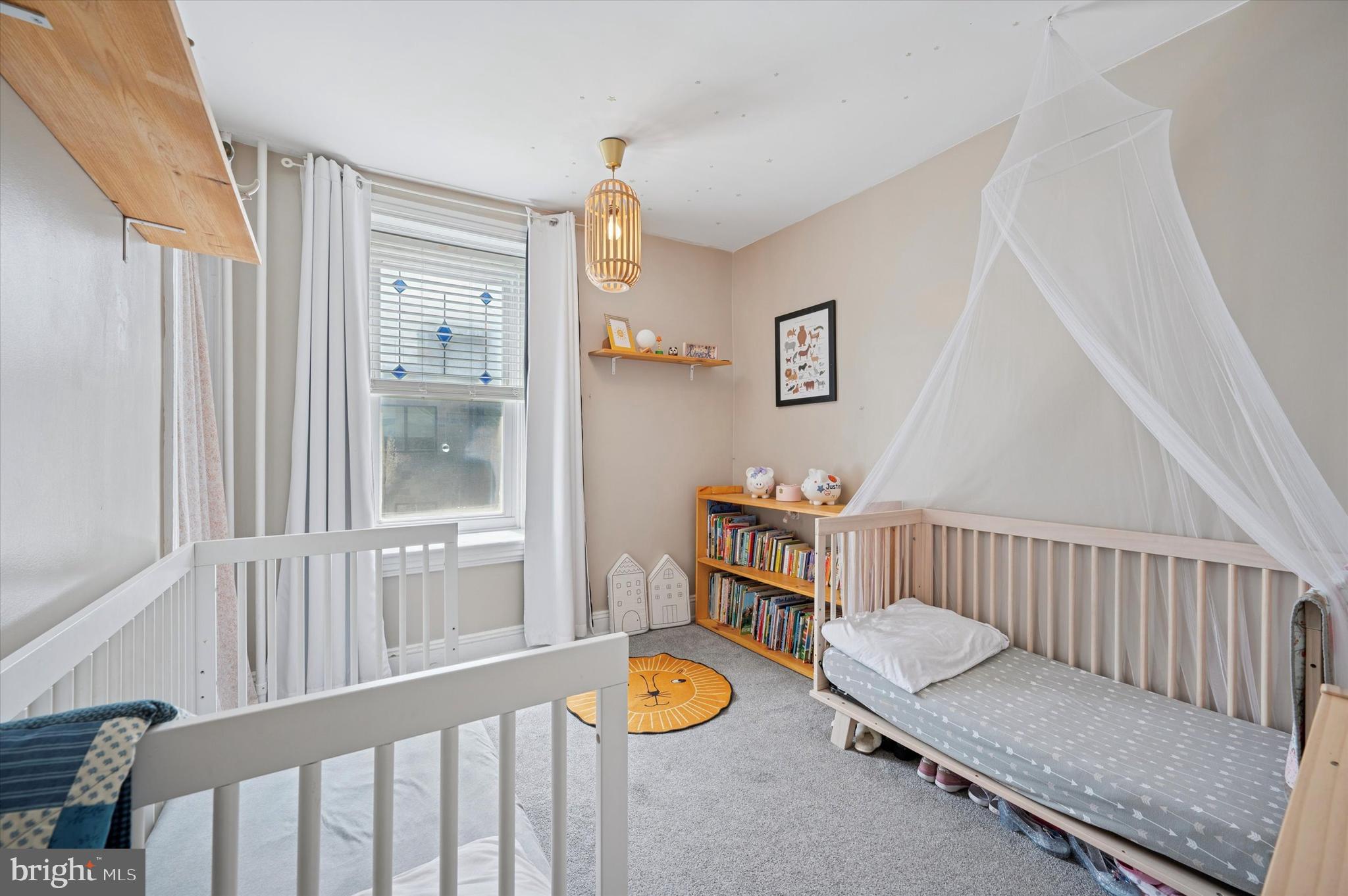 ROXBOROUGH - Residential