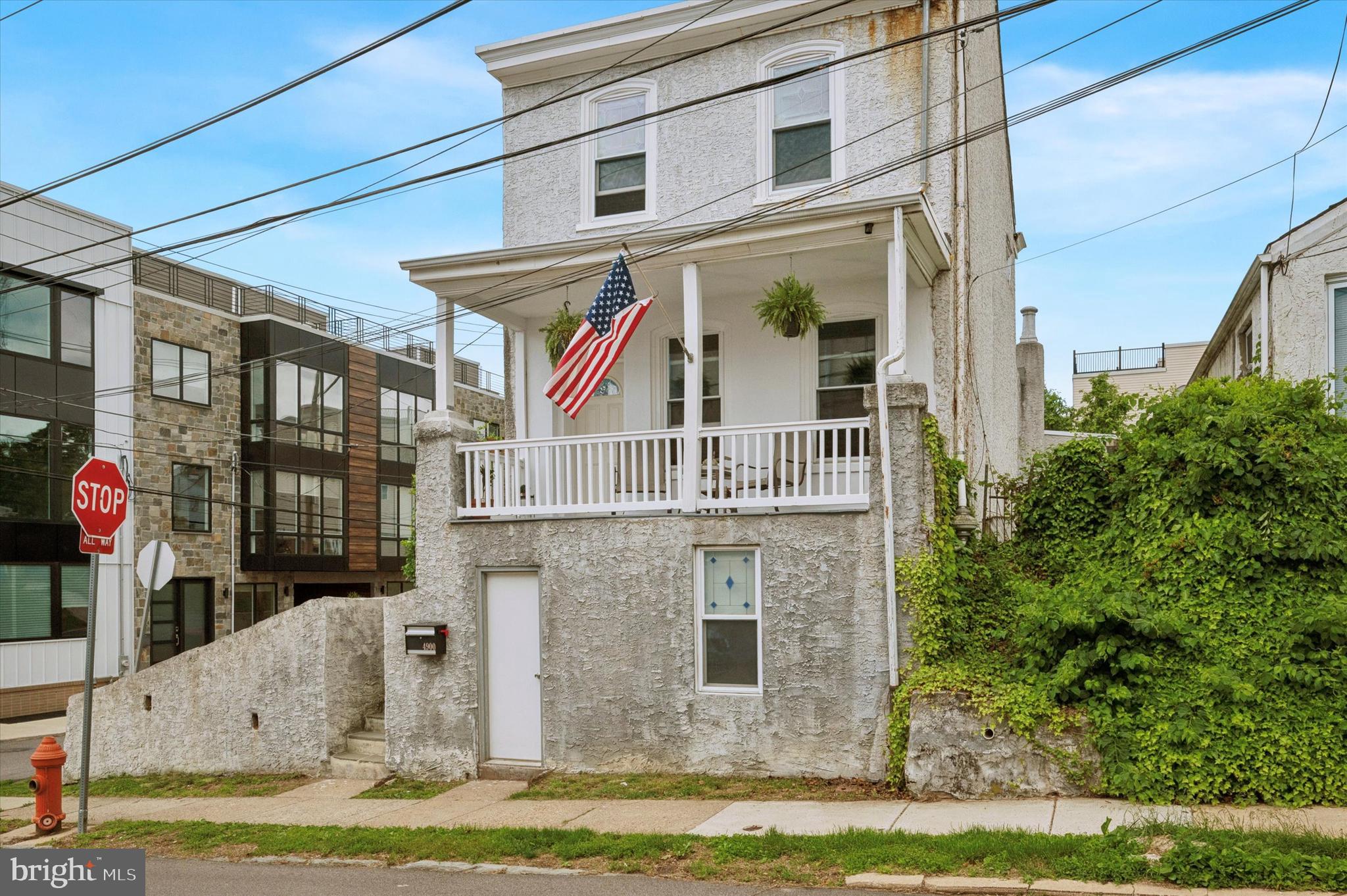 ROXBOROUGH - Residential