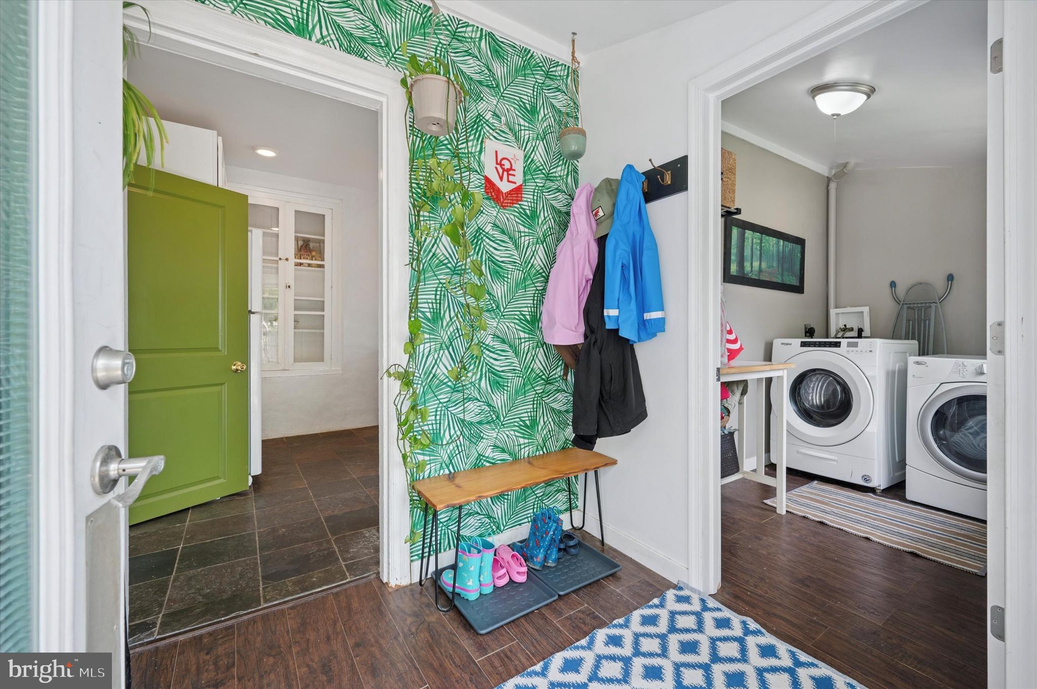 ROXBOROUGH - Residential