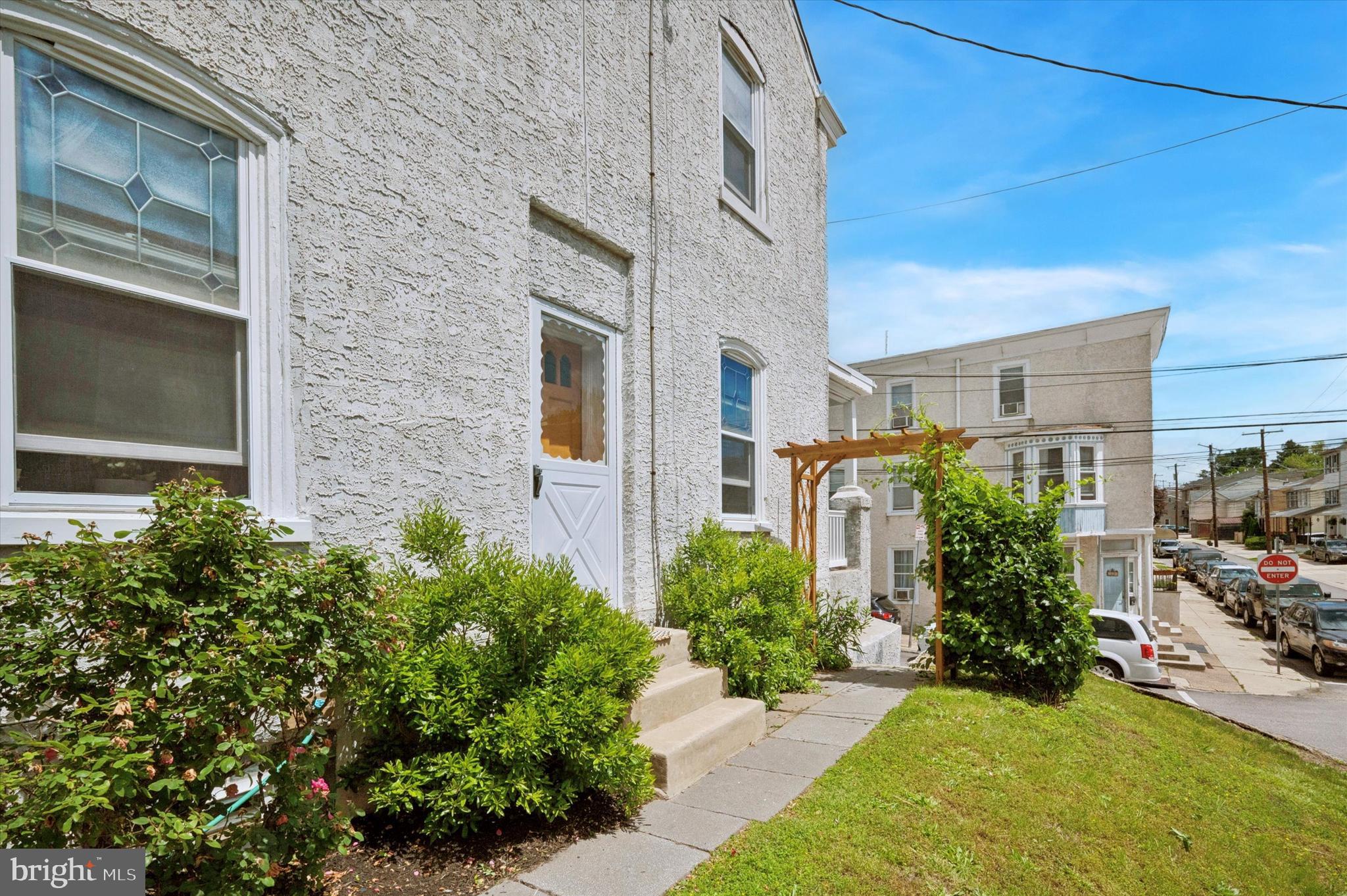 ROXBOROUGH - Residential