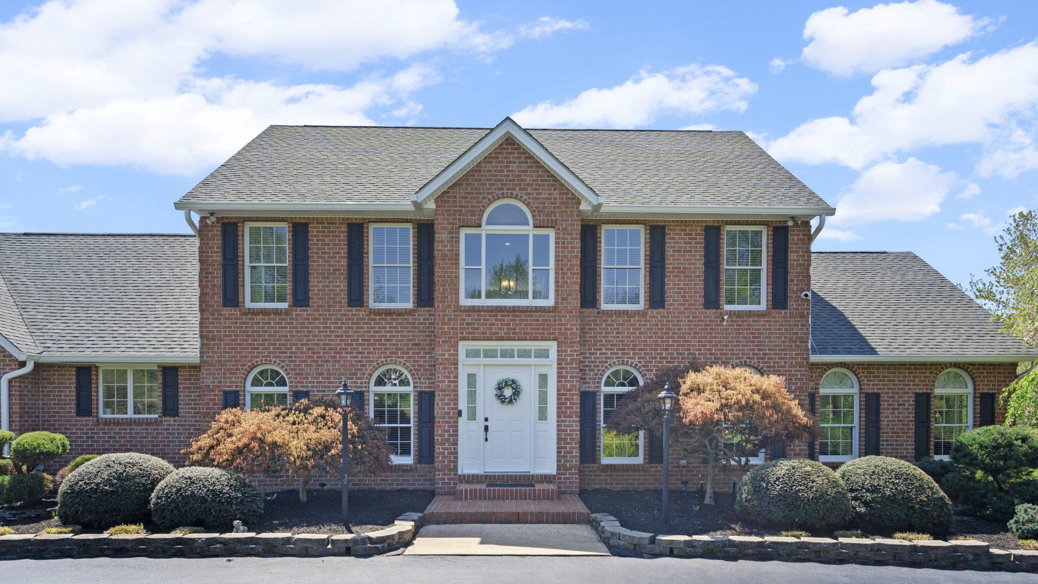 915 SAINT ANN DRIVE