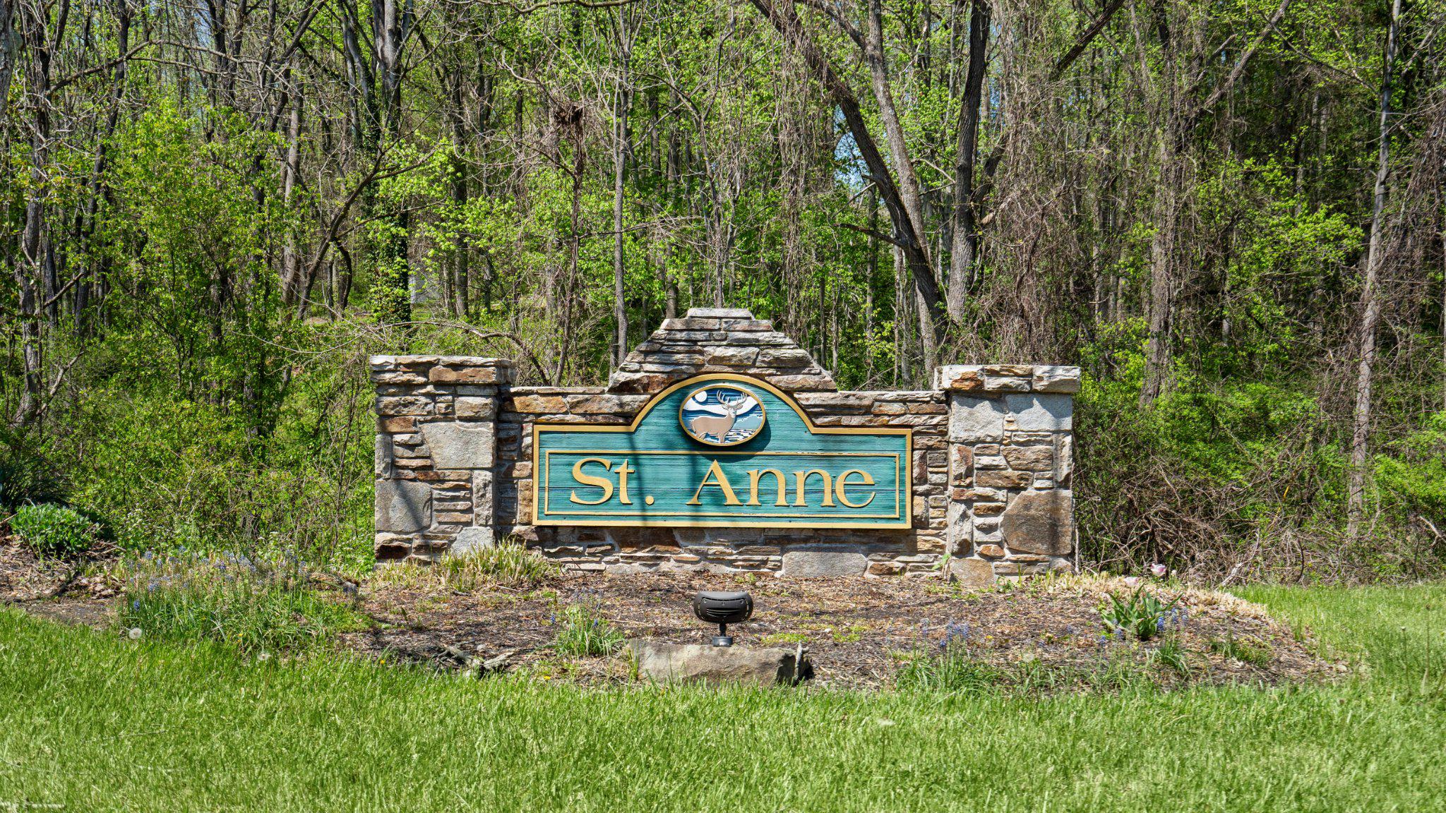 915 SAINT ANN DRIVE