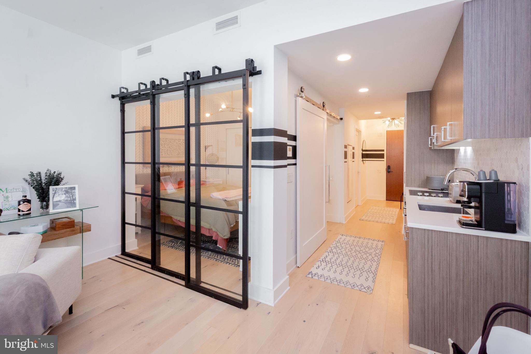 1211 VAN STREET SE 1210
