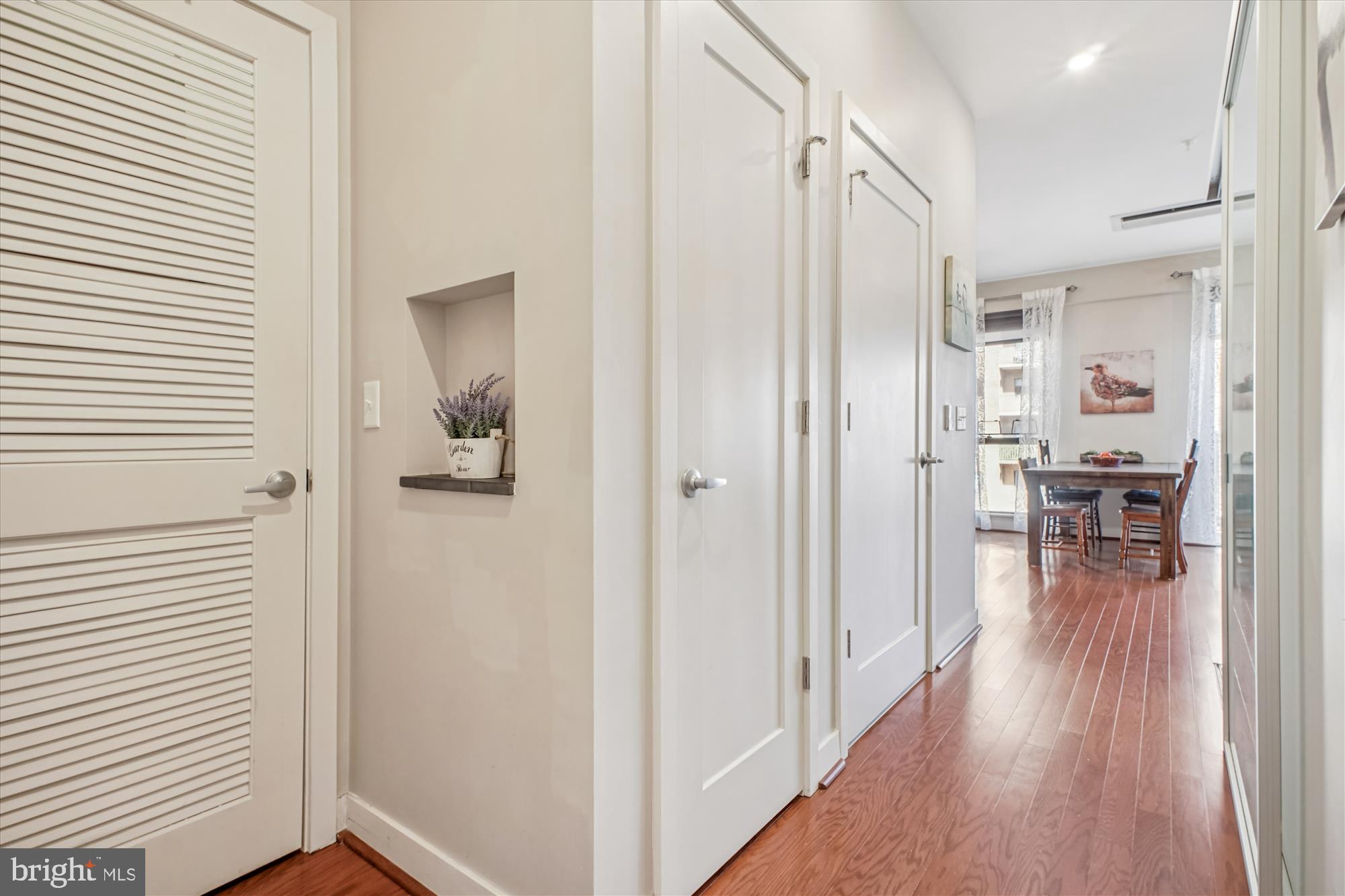 1320 FENWICK LANE 711