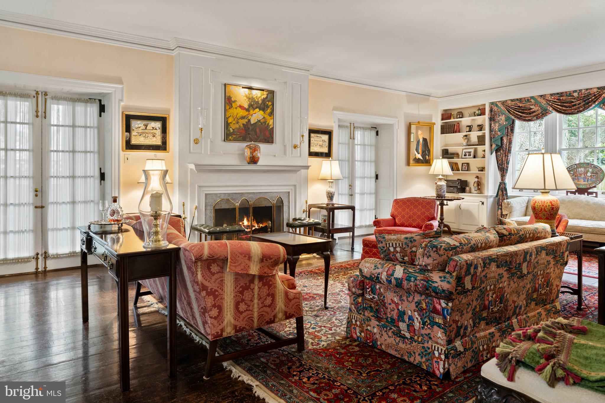 CHESTNUT HILL - Residential