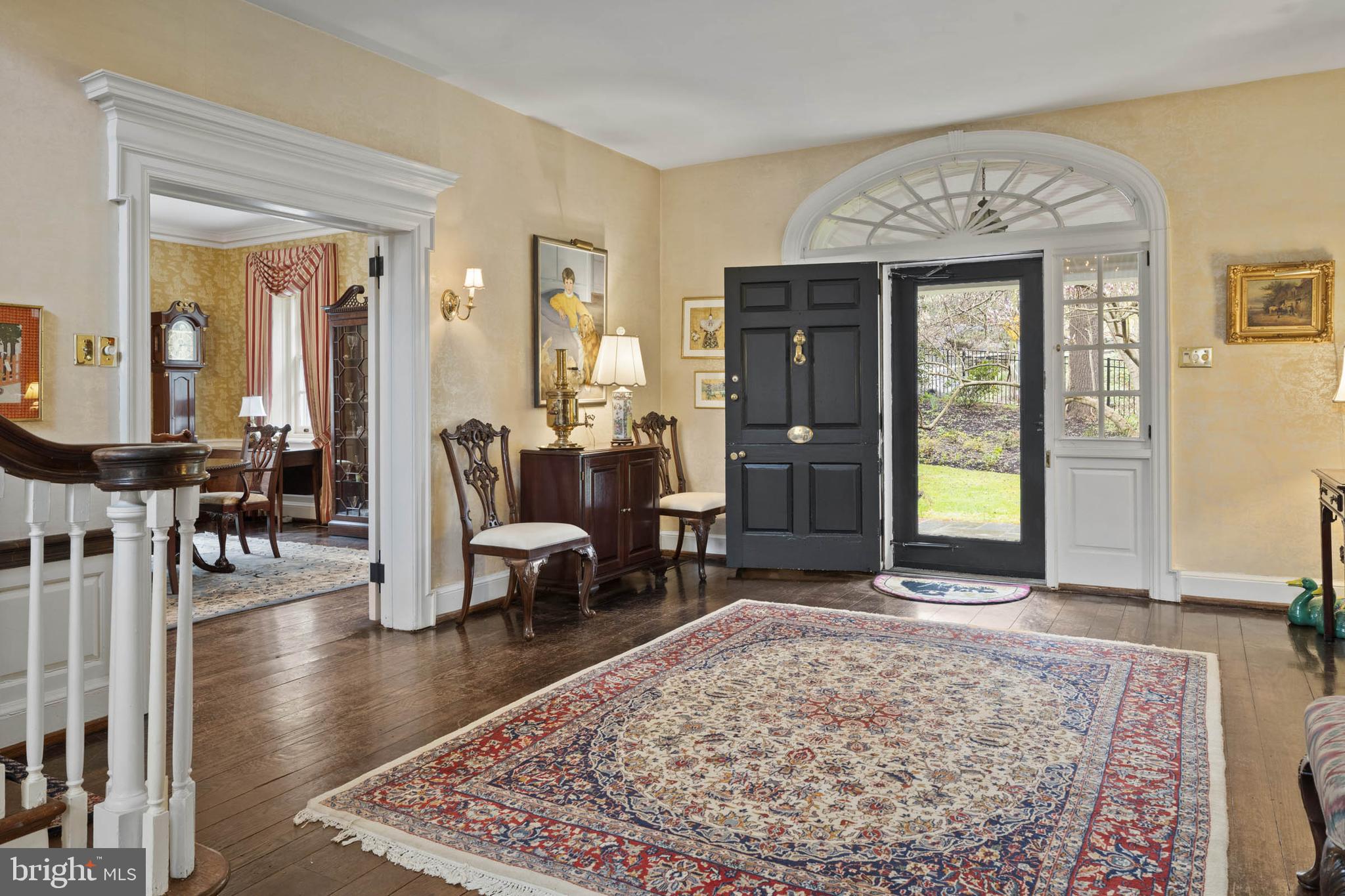 CHESTNUT HILL - Residential