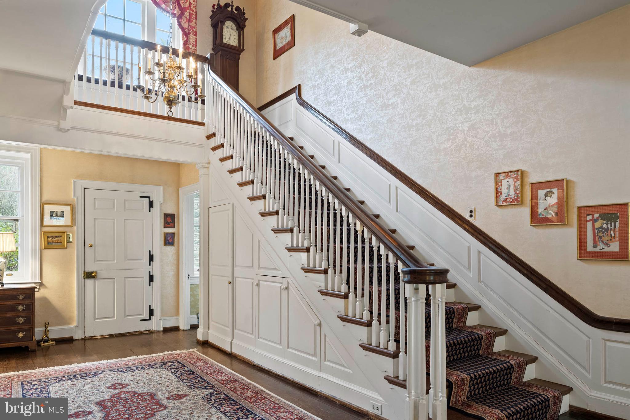 CHESTNUT HILL - Residential