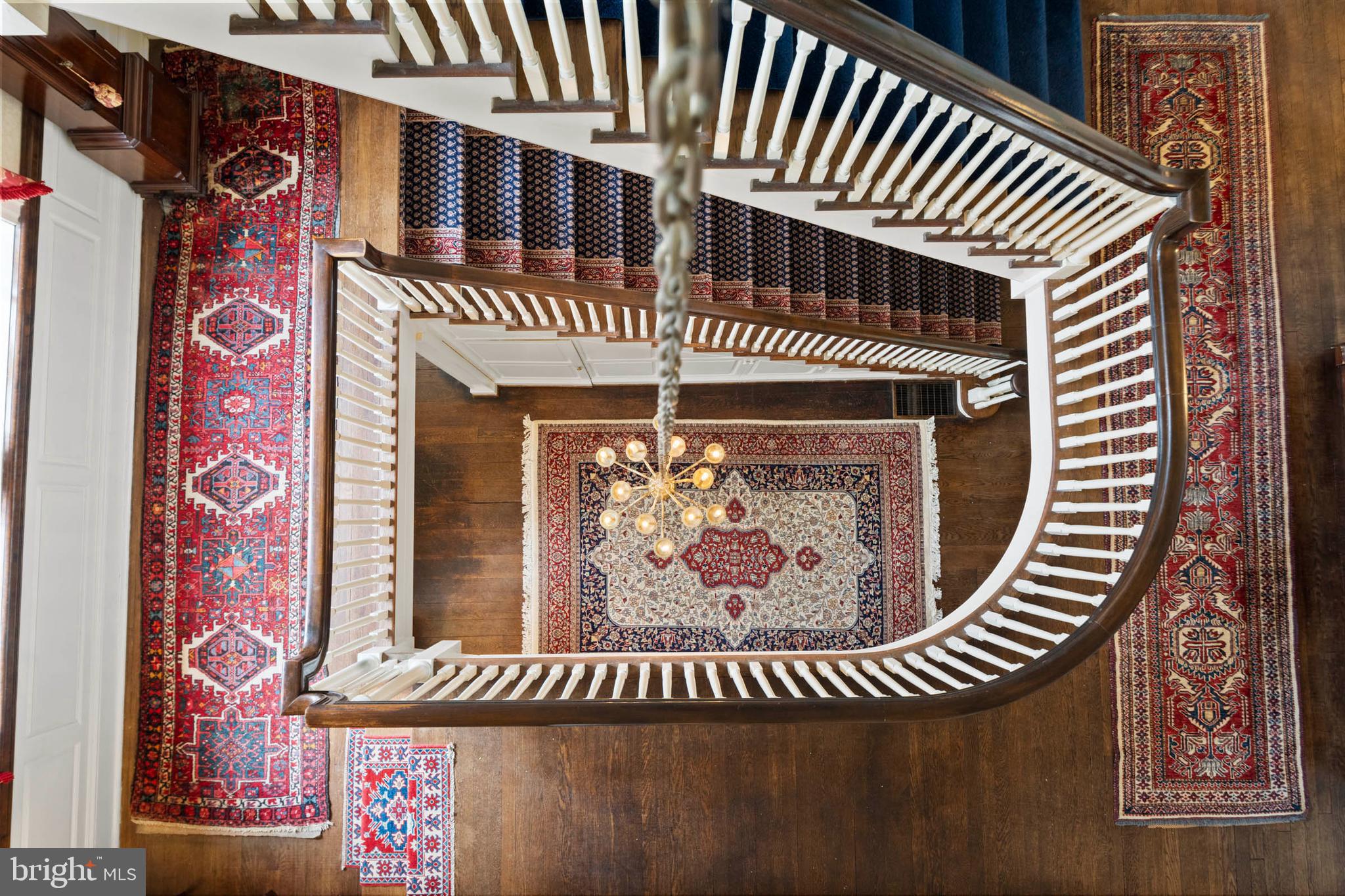 CHESTNUT HILL - Residential