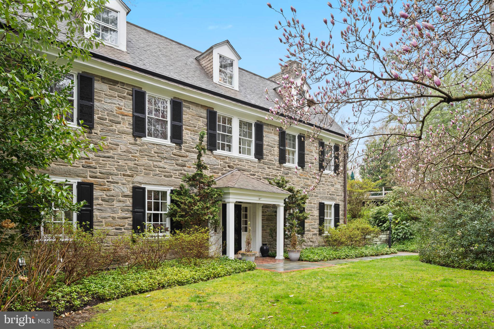 CHESTNUT HILL - Residential