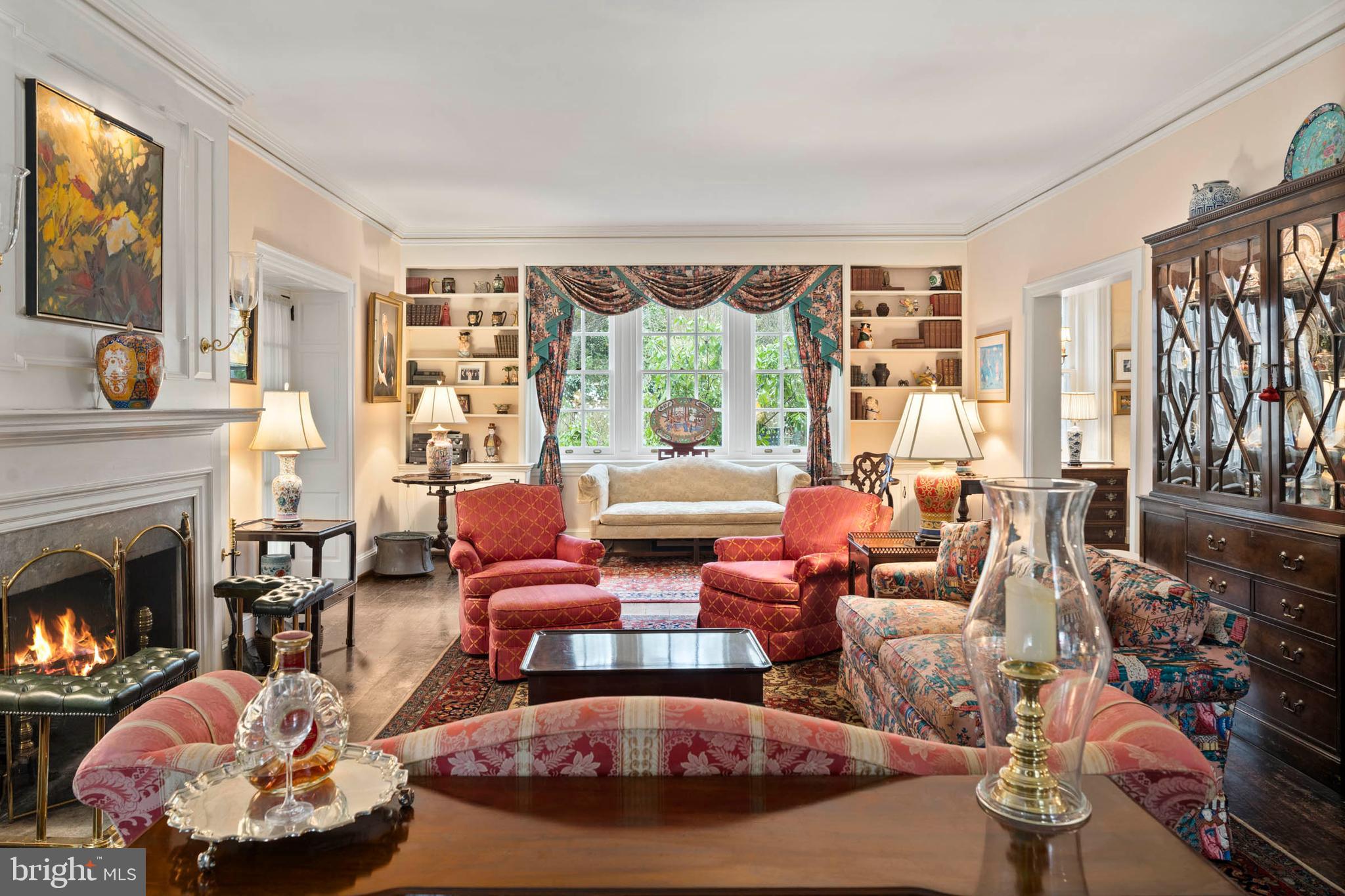 CHESTNUT HILL - Residential