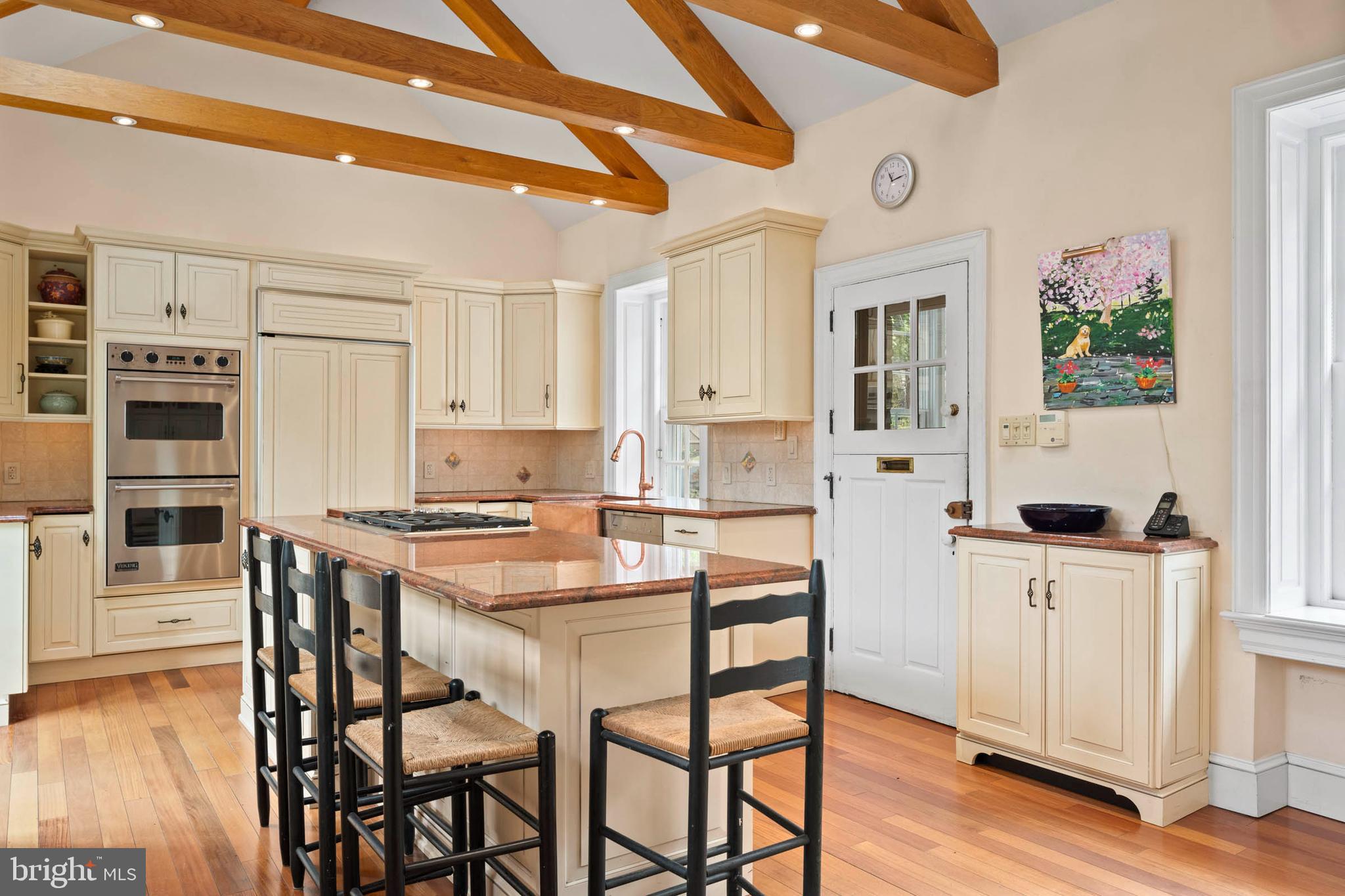 CHESTNUT HILL - Residential