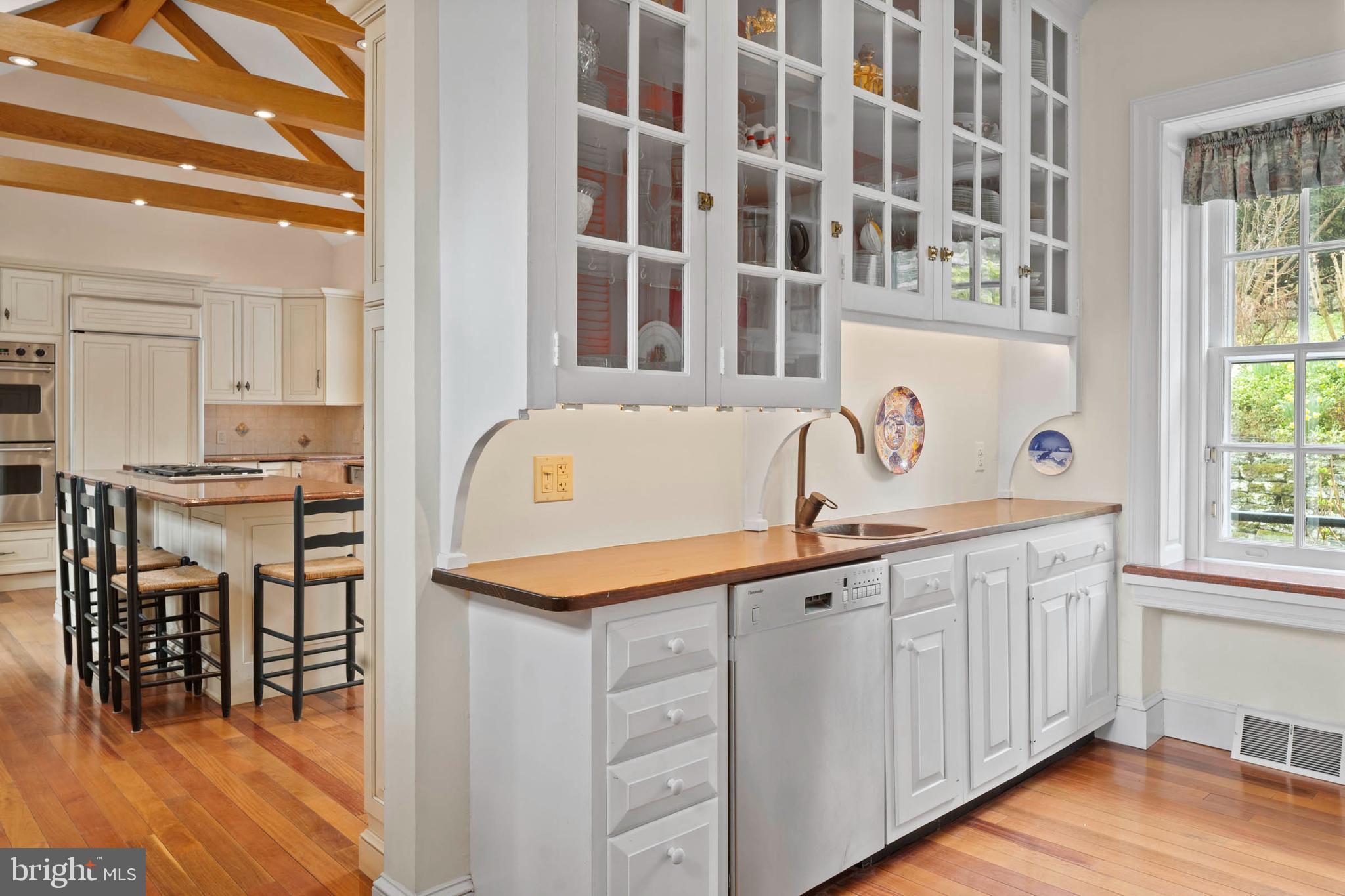 CHESTNUT HILL - Residential