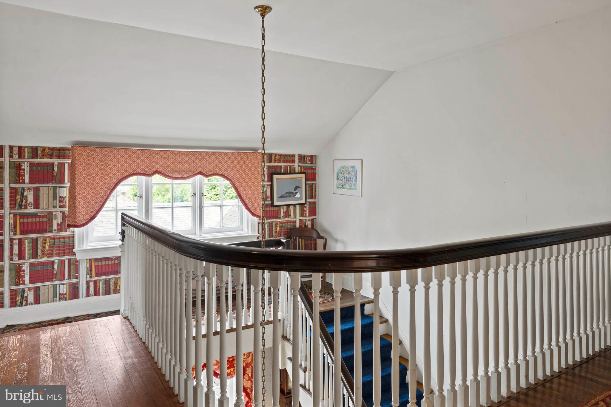 CHESTNUT HILL - Residential