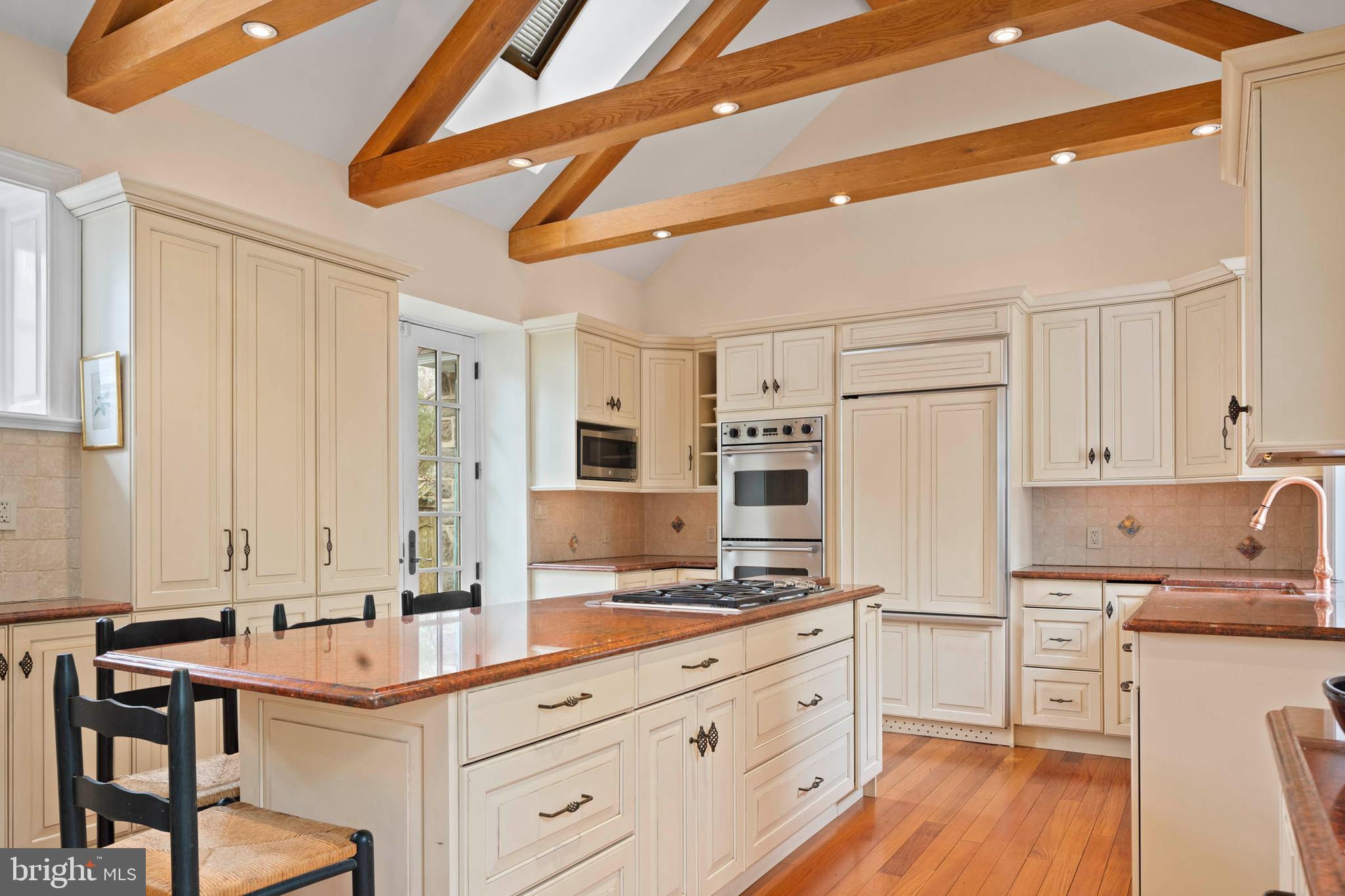 CHESTNUT HILL - Residential