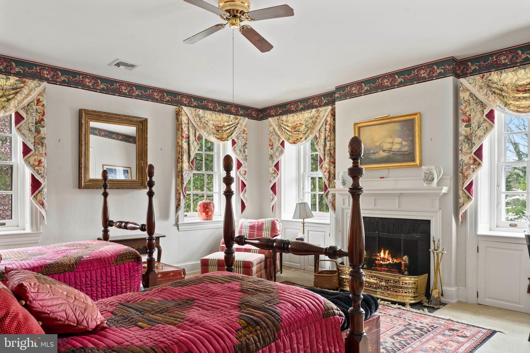 CHESTNUT HILL - Residential