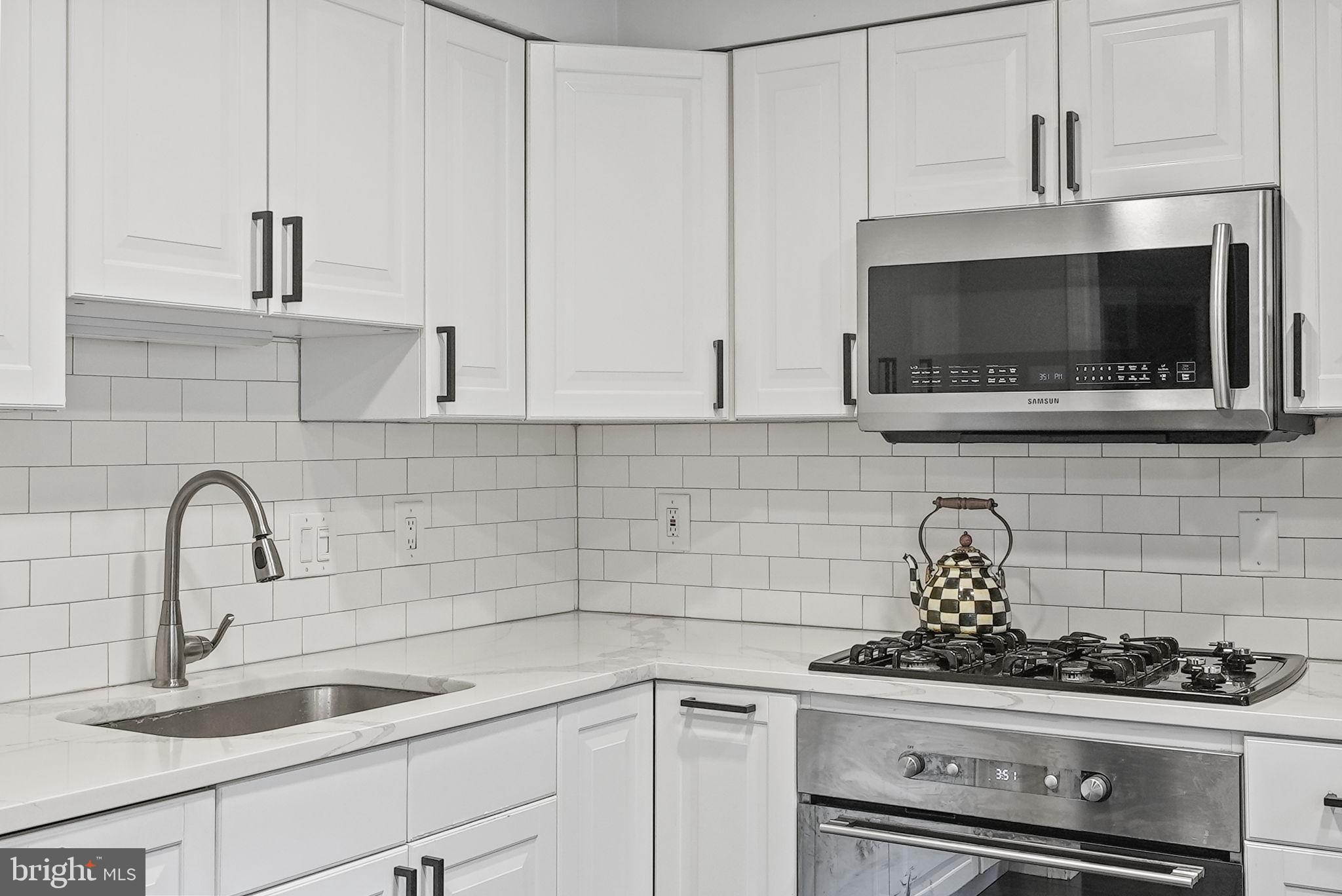 JAPONICA - Residential Lease