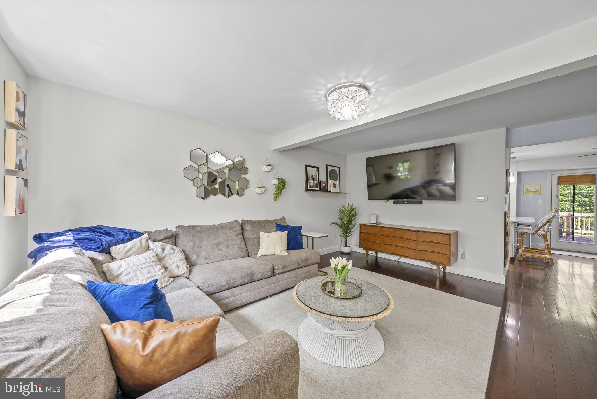 JAPONICA - Residential Lease