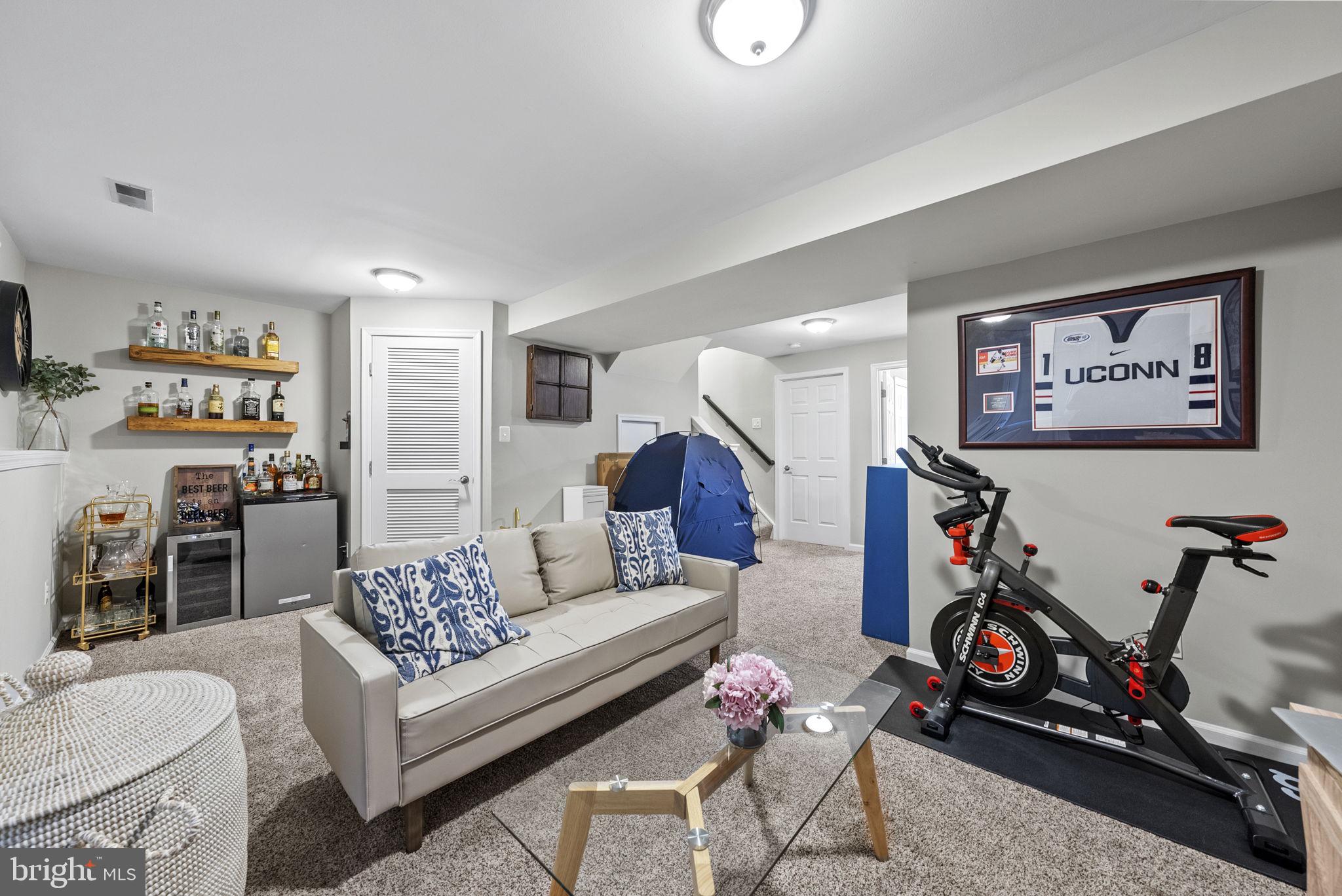 JAPONICA - Residential Lease