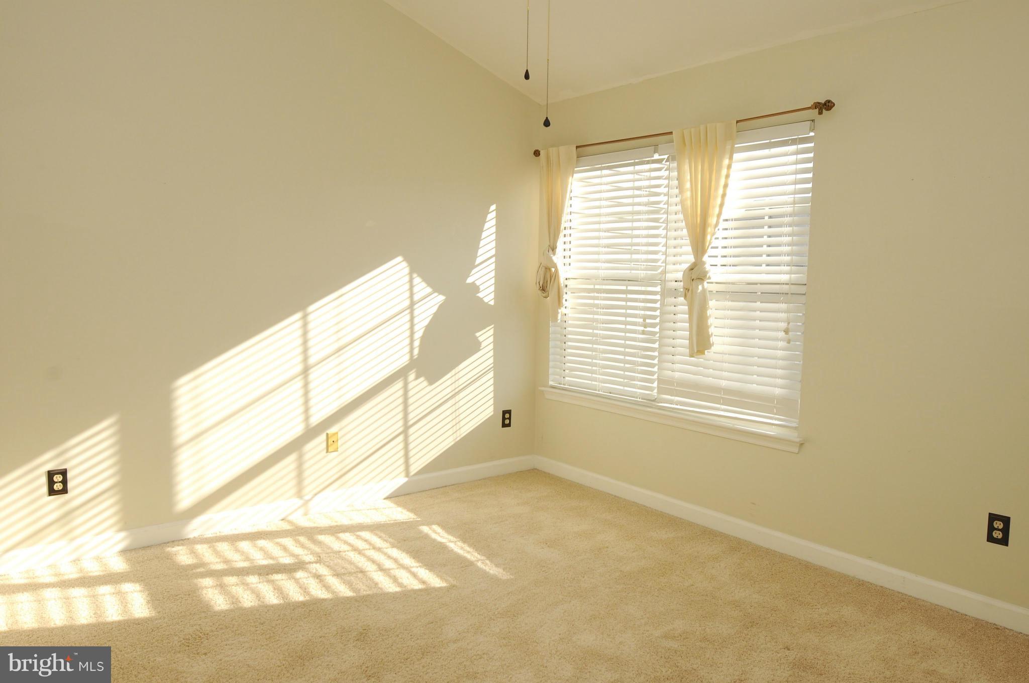 LOWES ISLAND - Residential