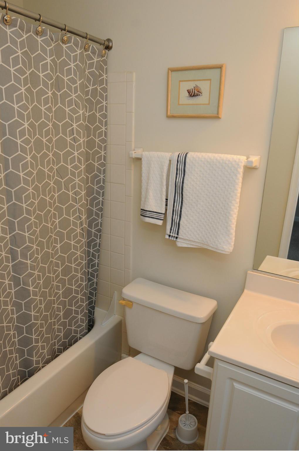 LOWES ISLAND - Residential