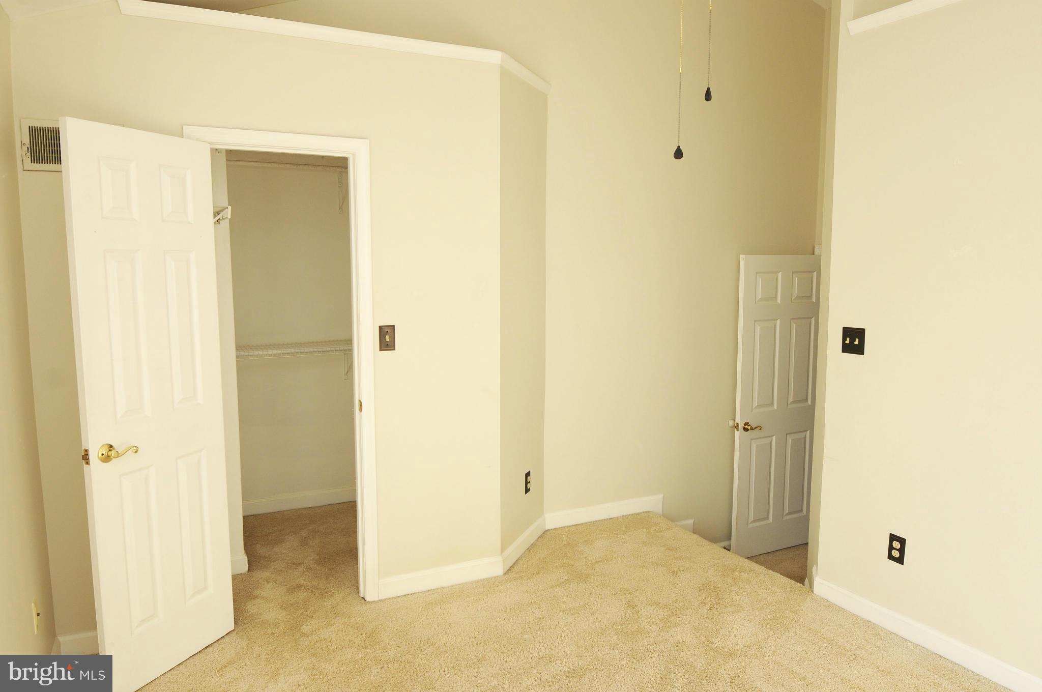 LOWES ISLAND - Residential