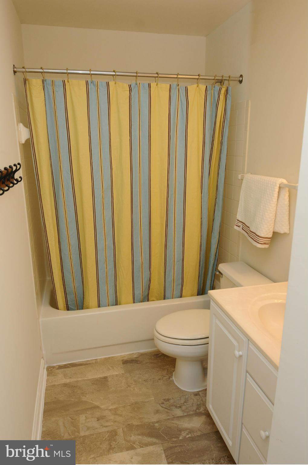 LOWES ISLAND - Residential