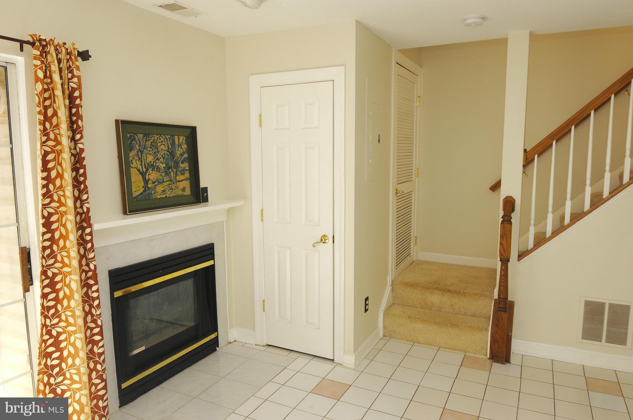 LOWES ISLAND - Residential