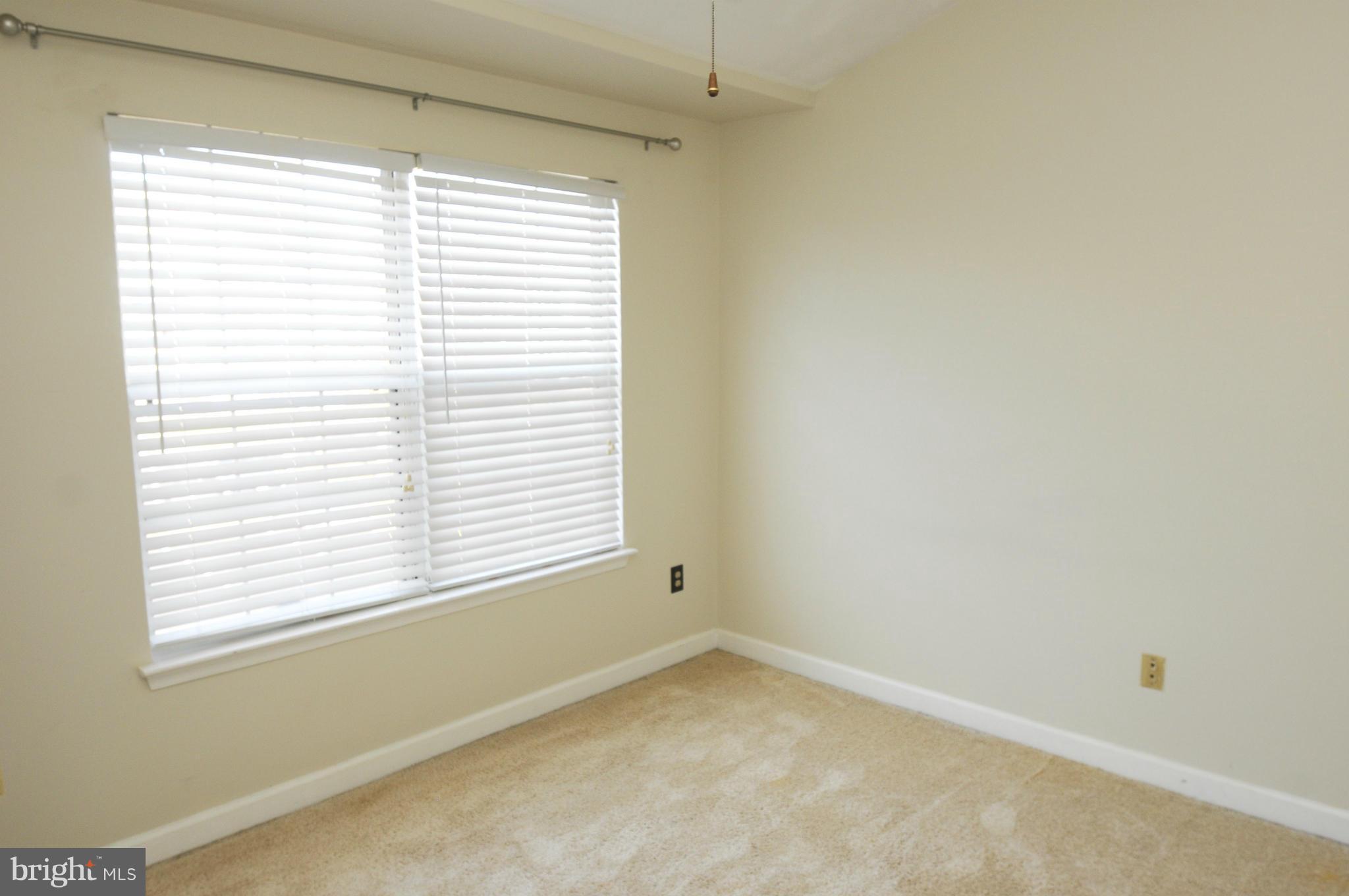 LOWES ISLAND - Residential