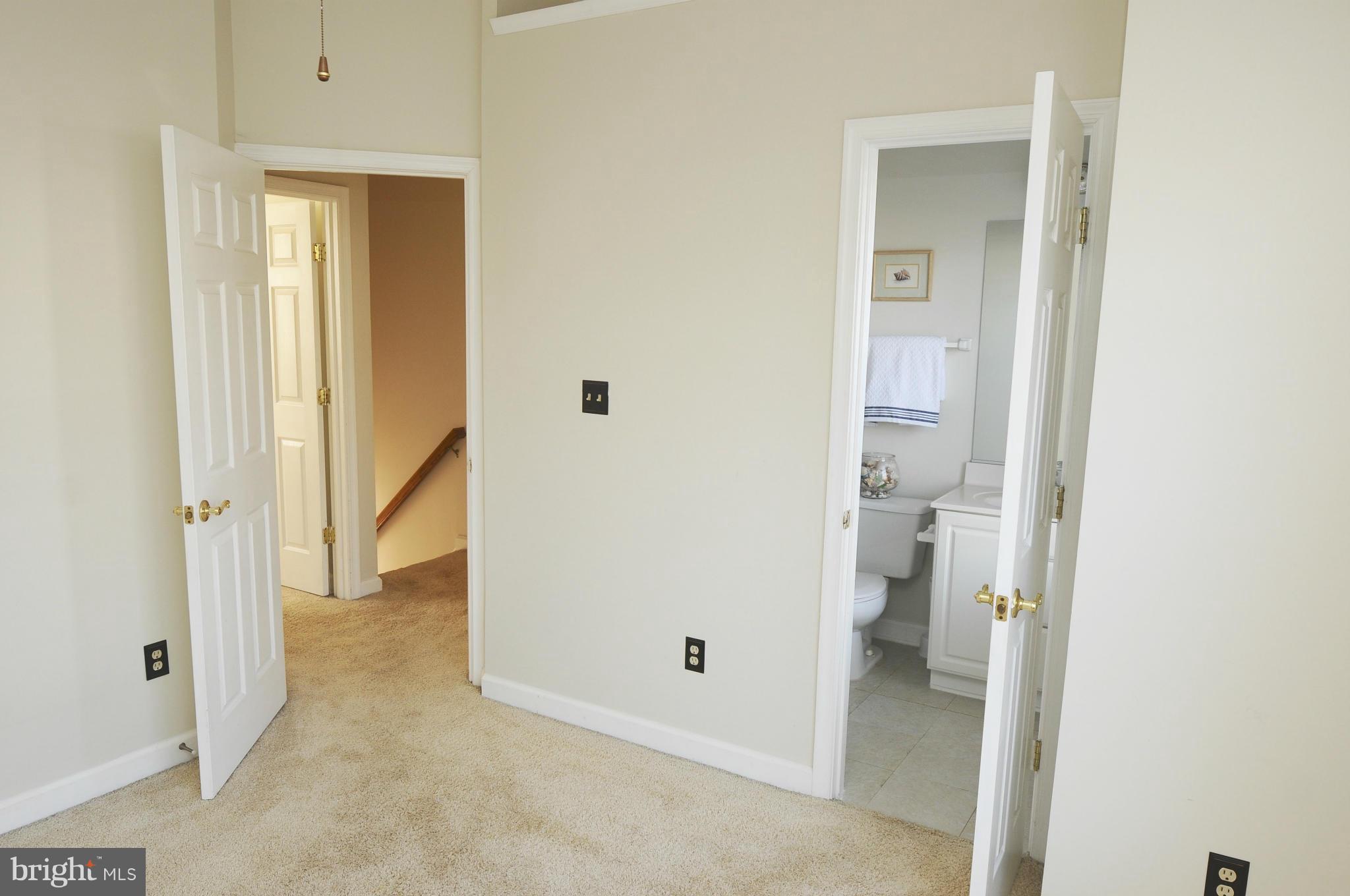 LOWES ISLAND - Residential