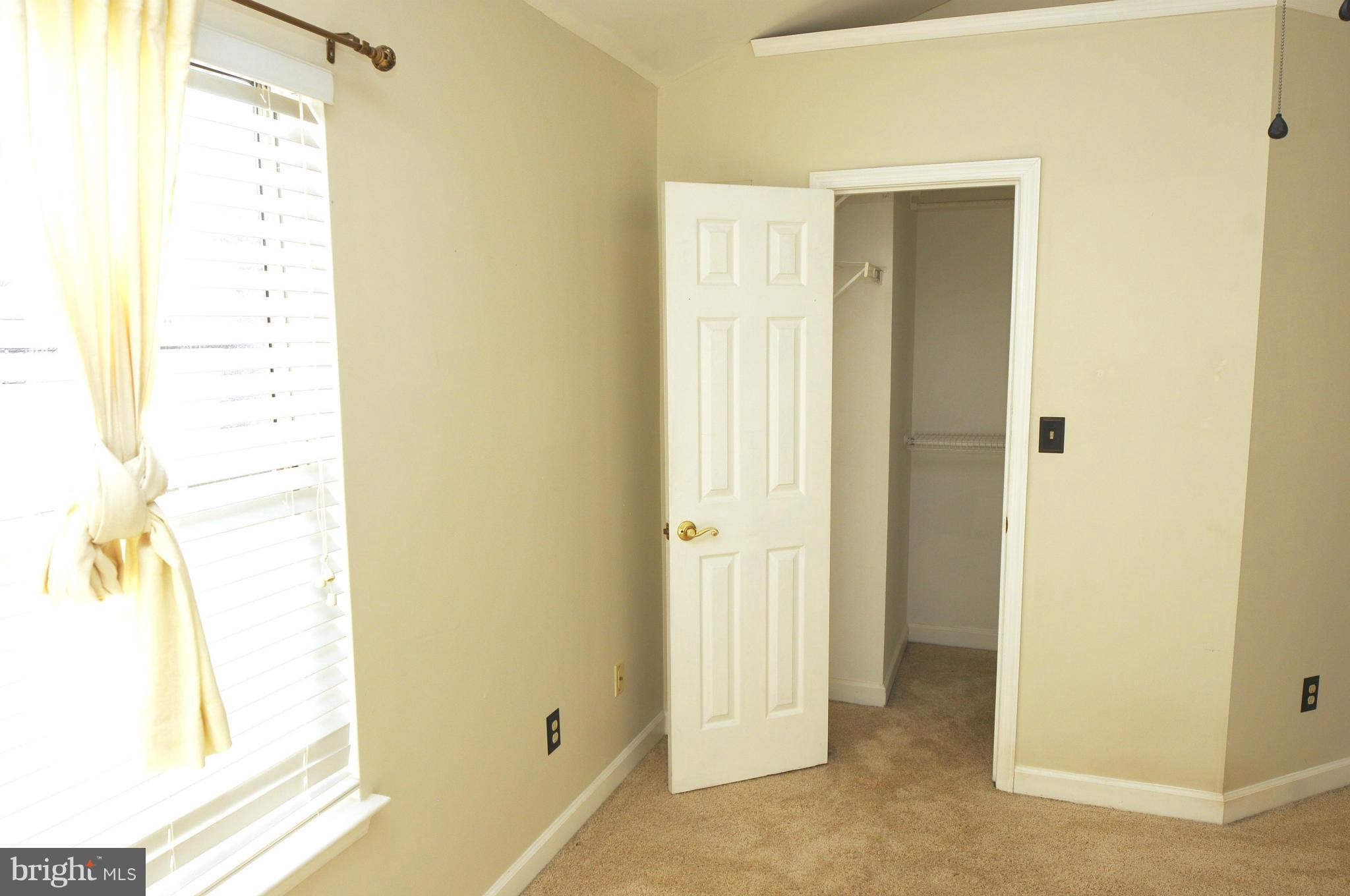 LOWES ISLAND - Residential