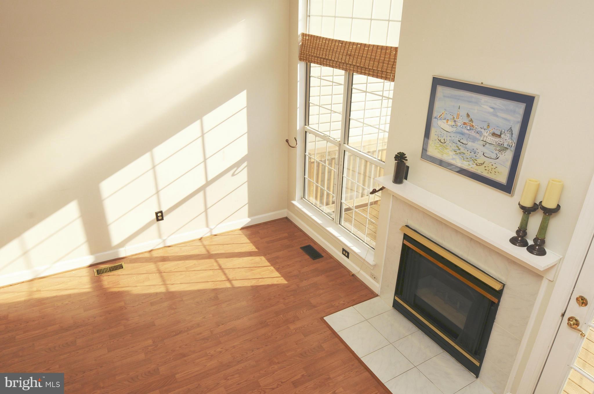 LOWES ISLAND - Residential