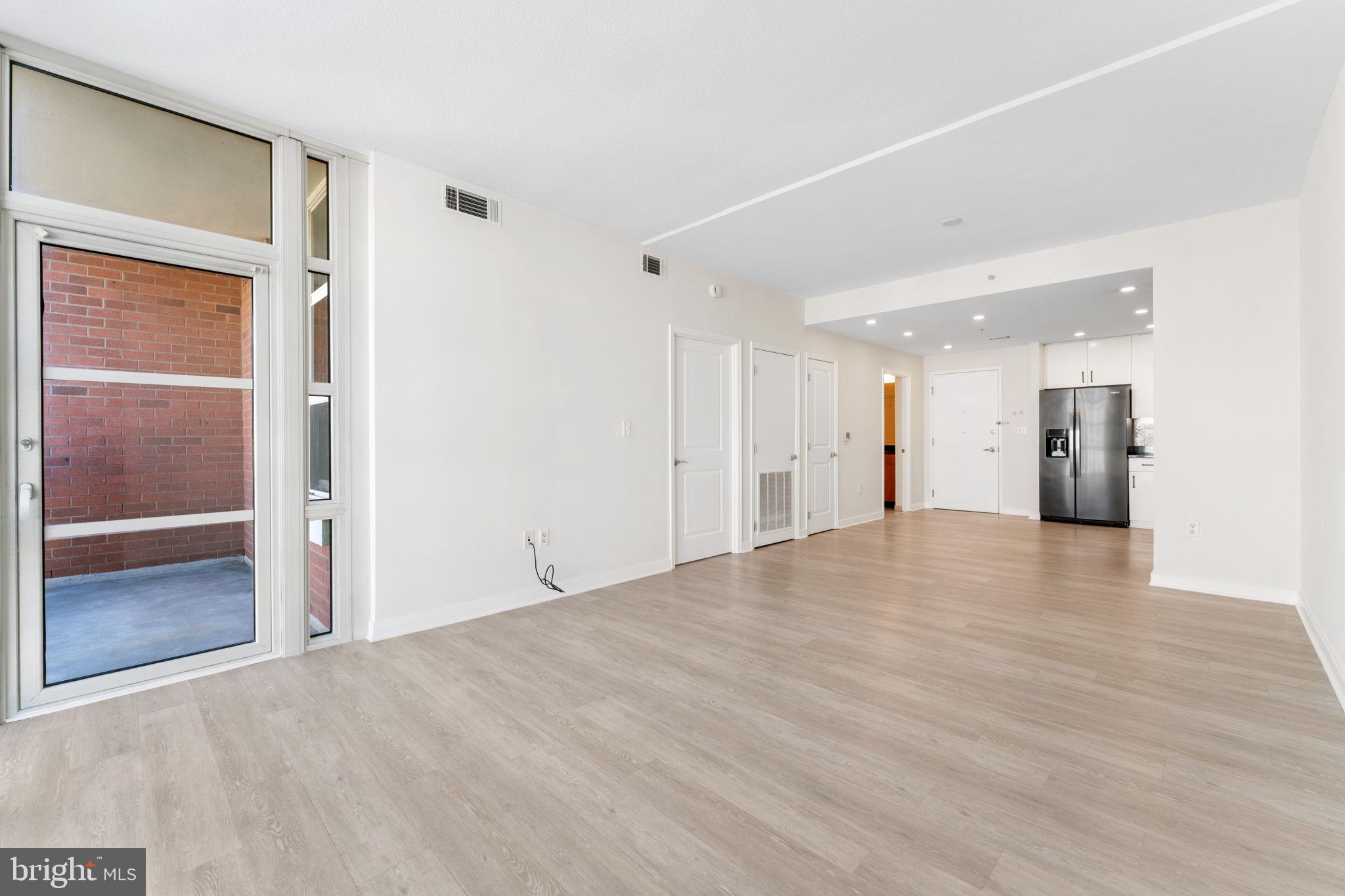 FLEET STREET CONDOMINIUMS - Residential Lease