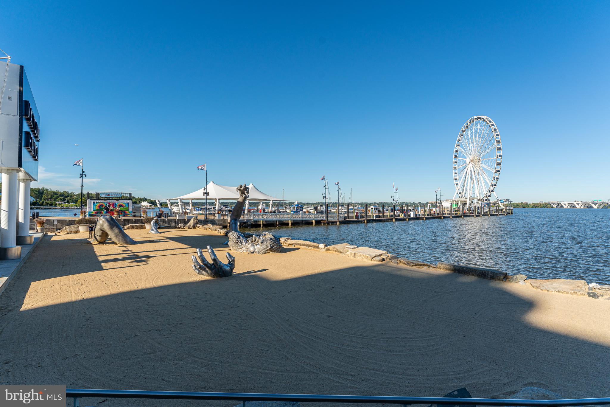 FLEET STREET CONDOMINIUMS - Residential Lease