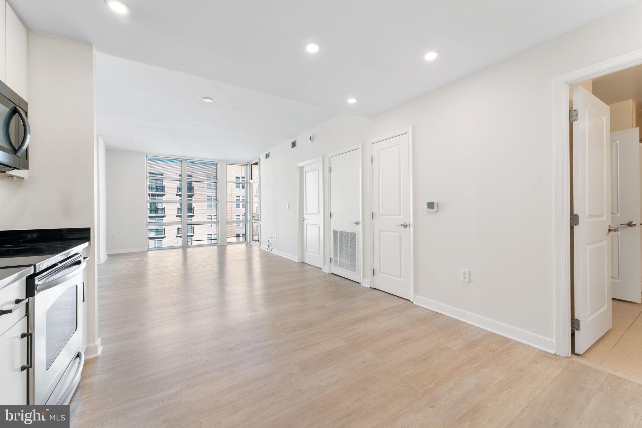 FLEET STREET CONDOMINIUMS - Residential Lease