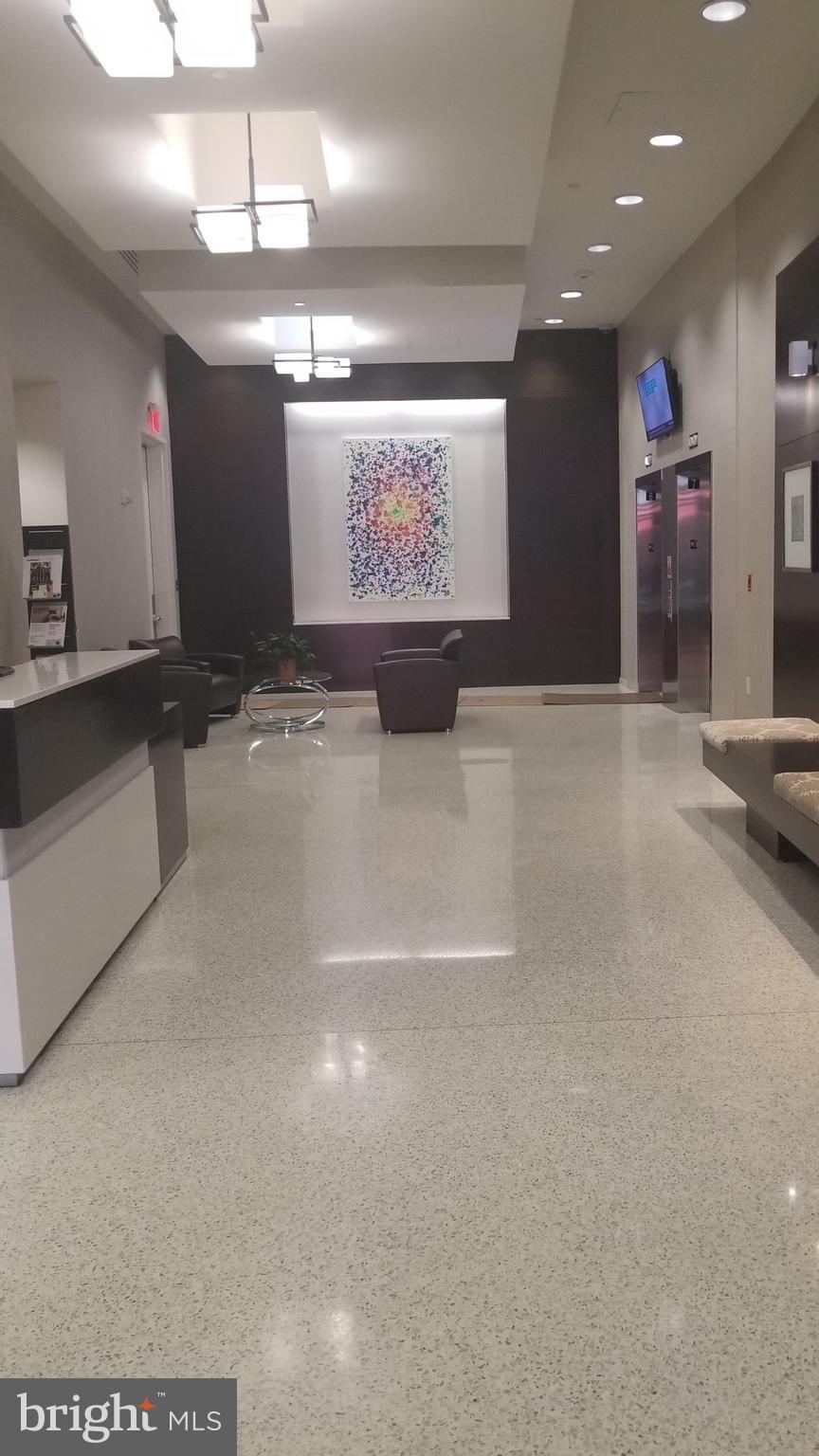 FLEET STREET CONDOMINIUMS - Residential Lease