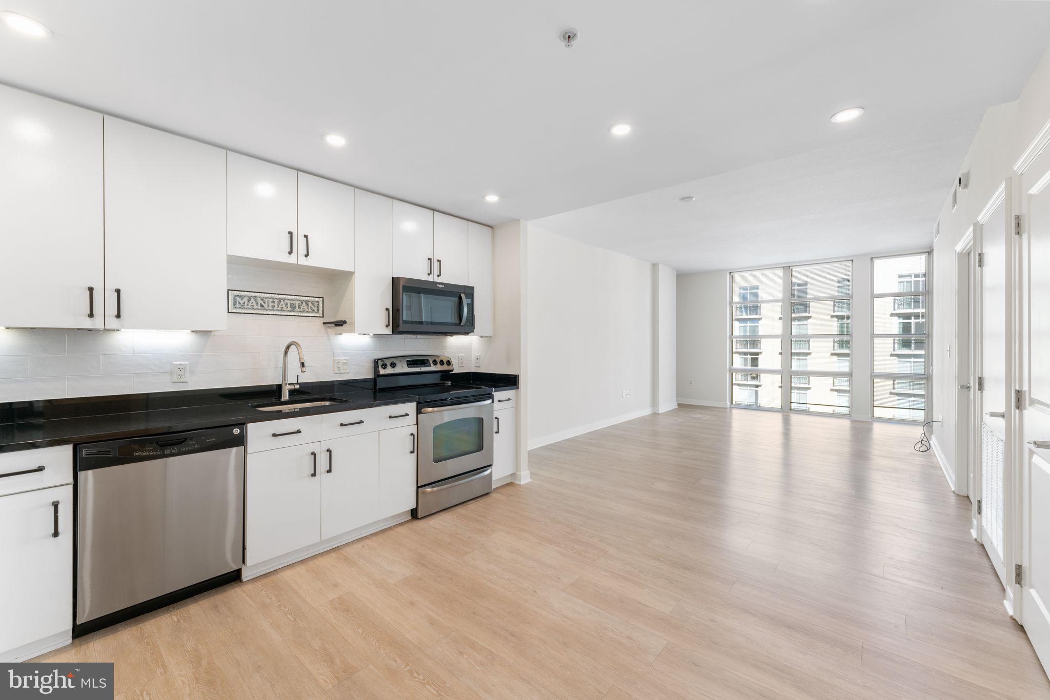 FLEET STREET CONDOMINIUMS - Residential Lease