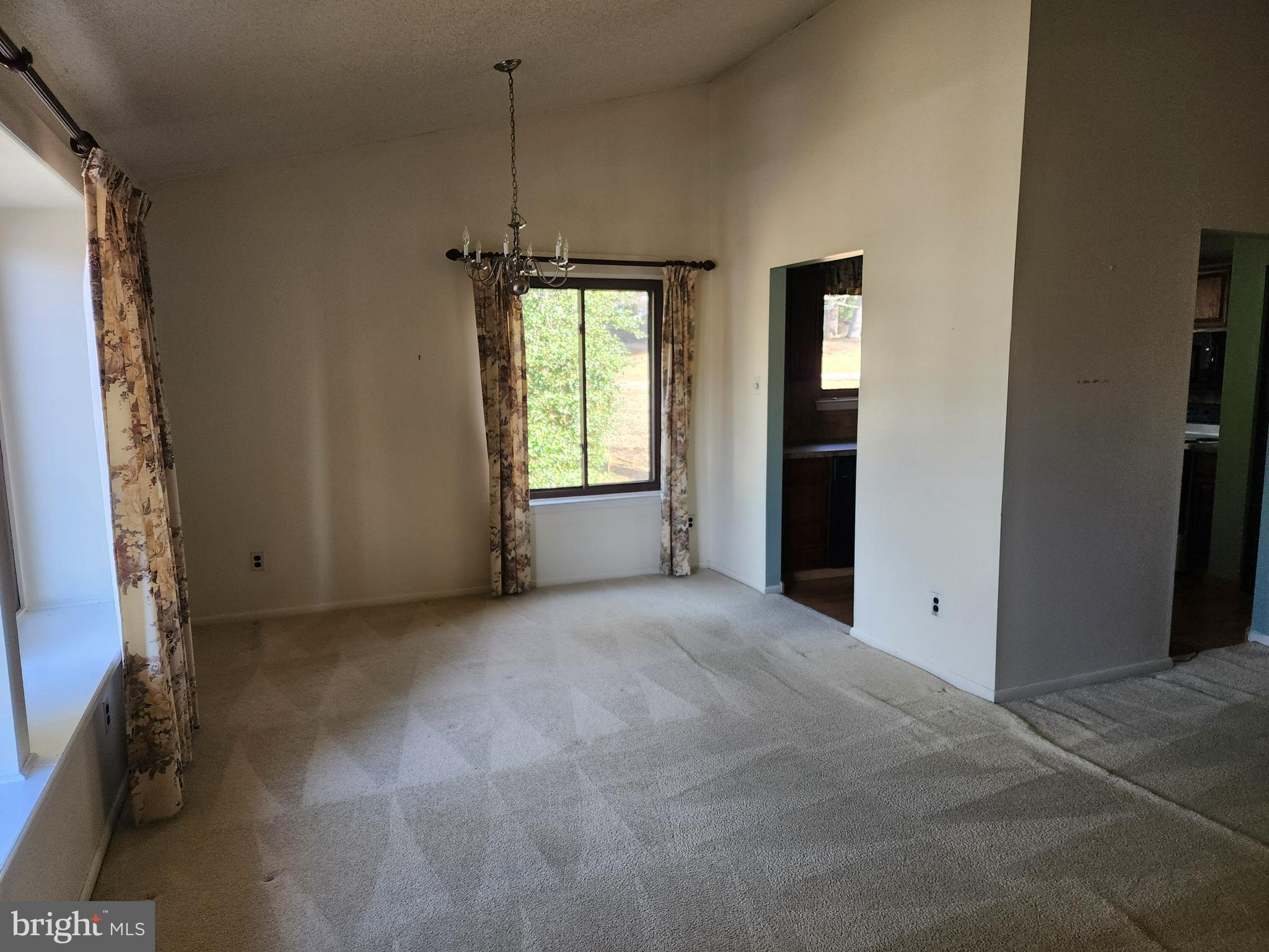 3377 CHAMPIONS DRIVE