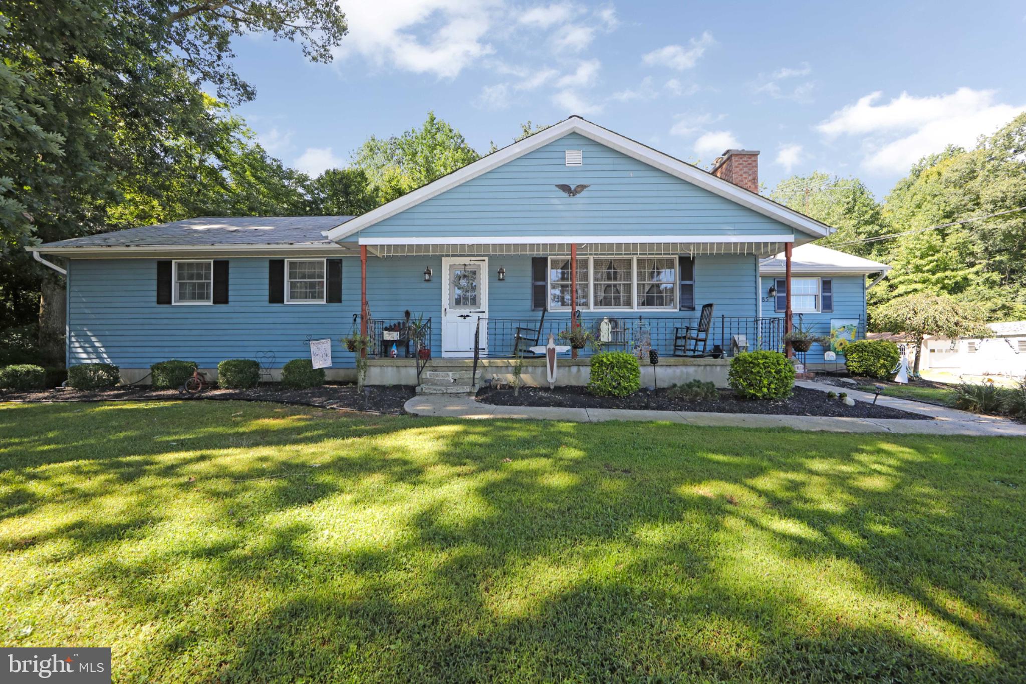 85 CEDAR LANE