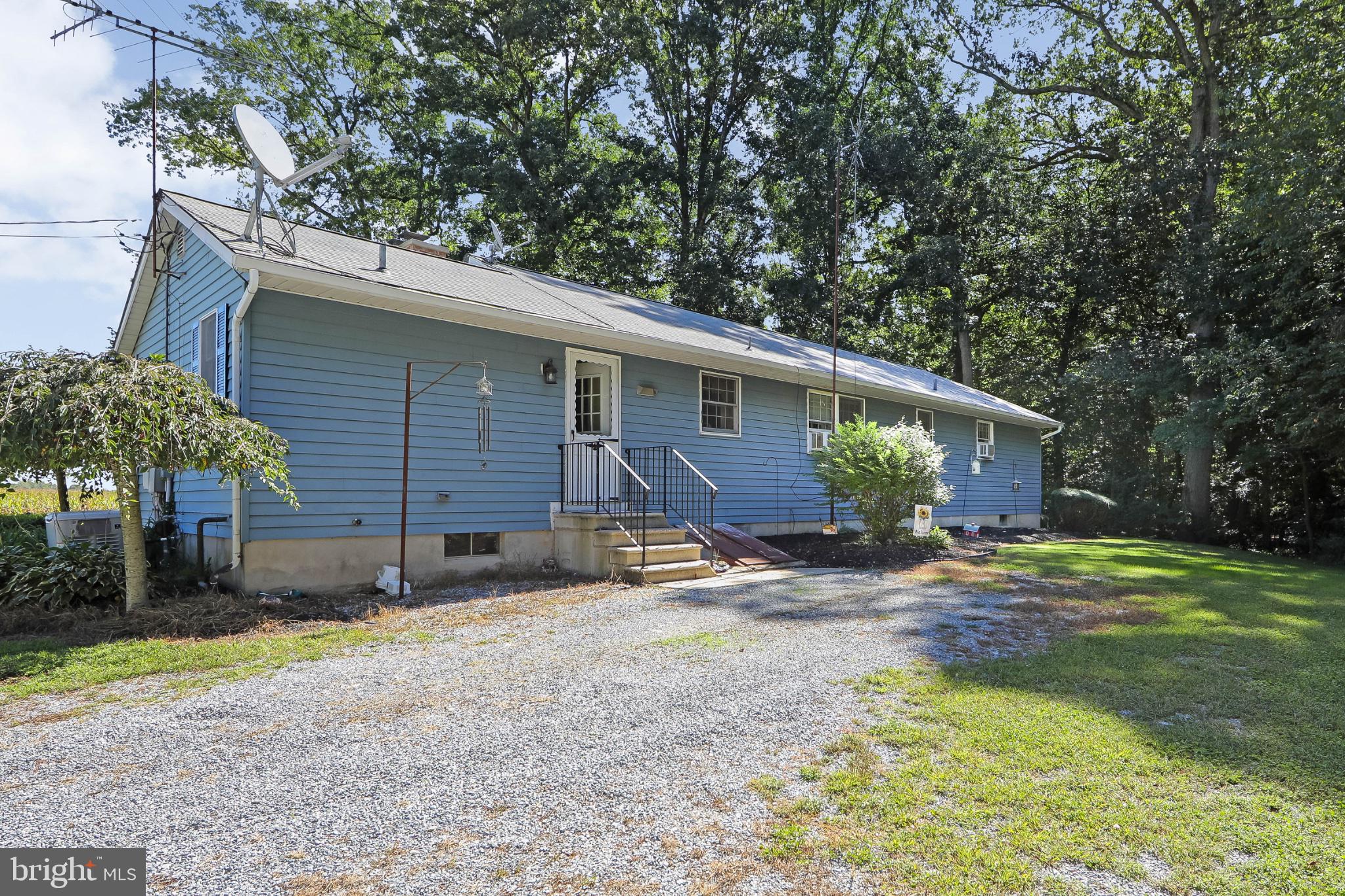 85 CEDAR LANE