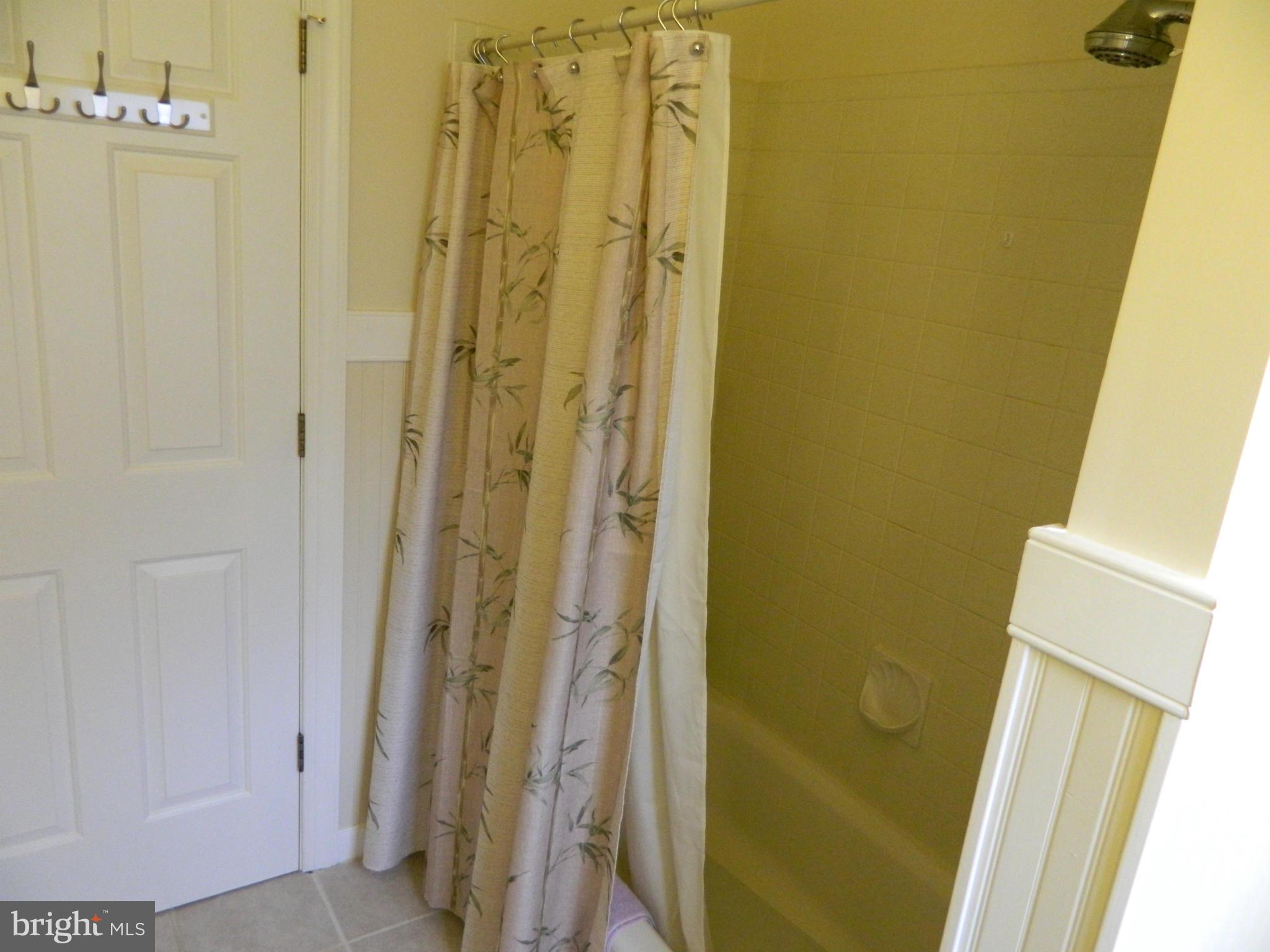 LAKE WILDERNESS - Residential