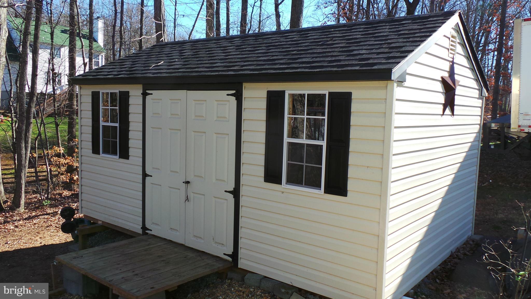 LAKE WILDERNESS - Residential