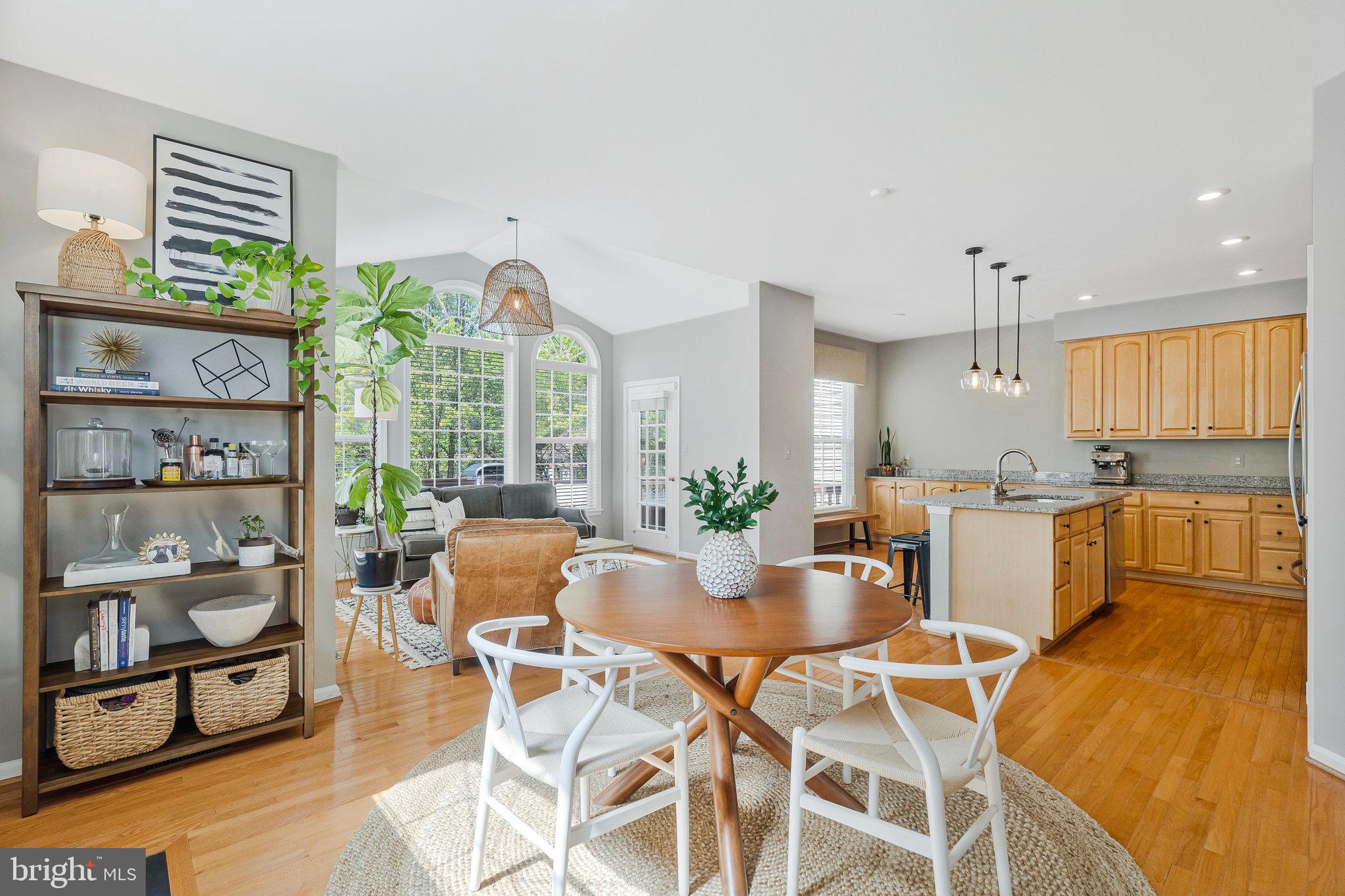 NORTHLAKE - Residential